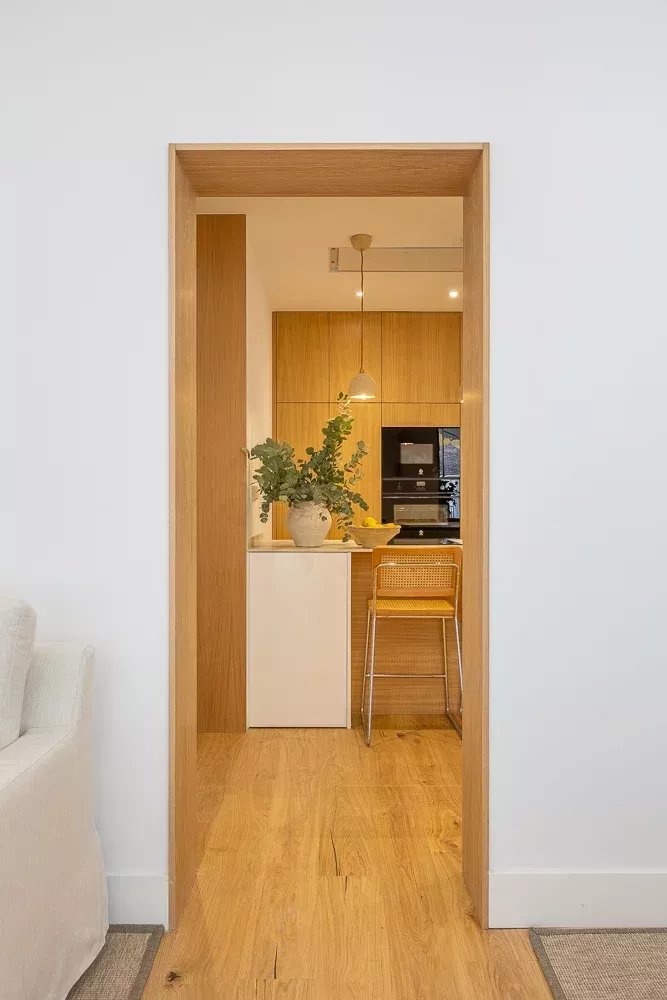 Fully Renovated Apartment in the Heart of Salamanca - picture 22