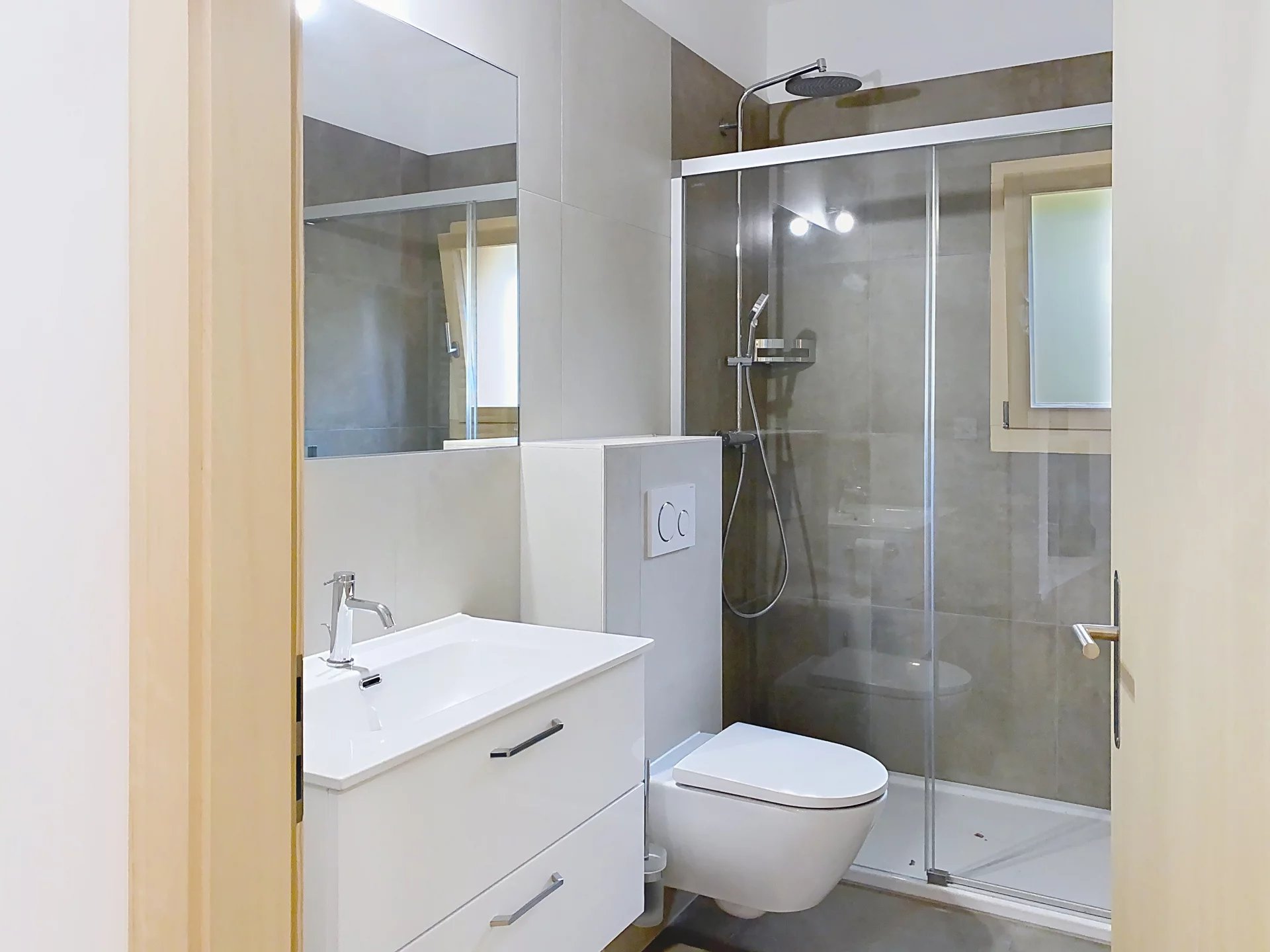 Superbe attique offrant une vue à couper le souffle !