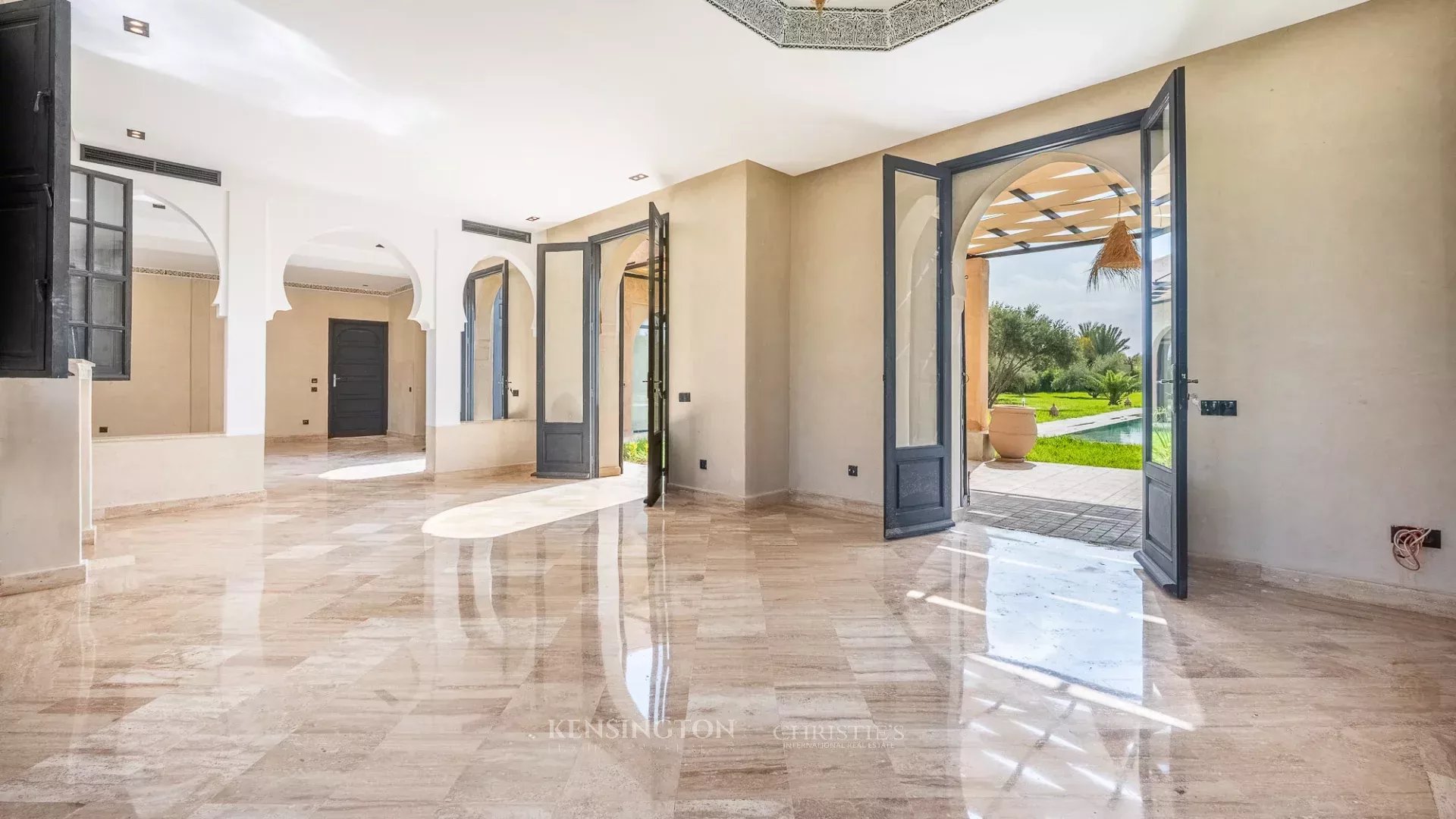 4 Bedroom Villa/Townhouse's Image 10