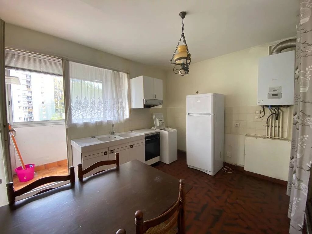 GRENOBLE, appartement T3 MEUBLE de 79m²