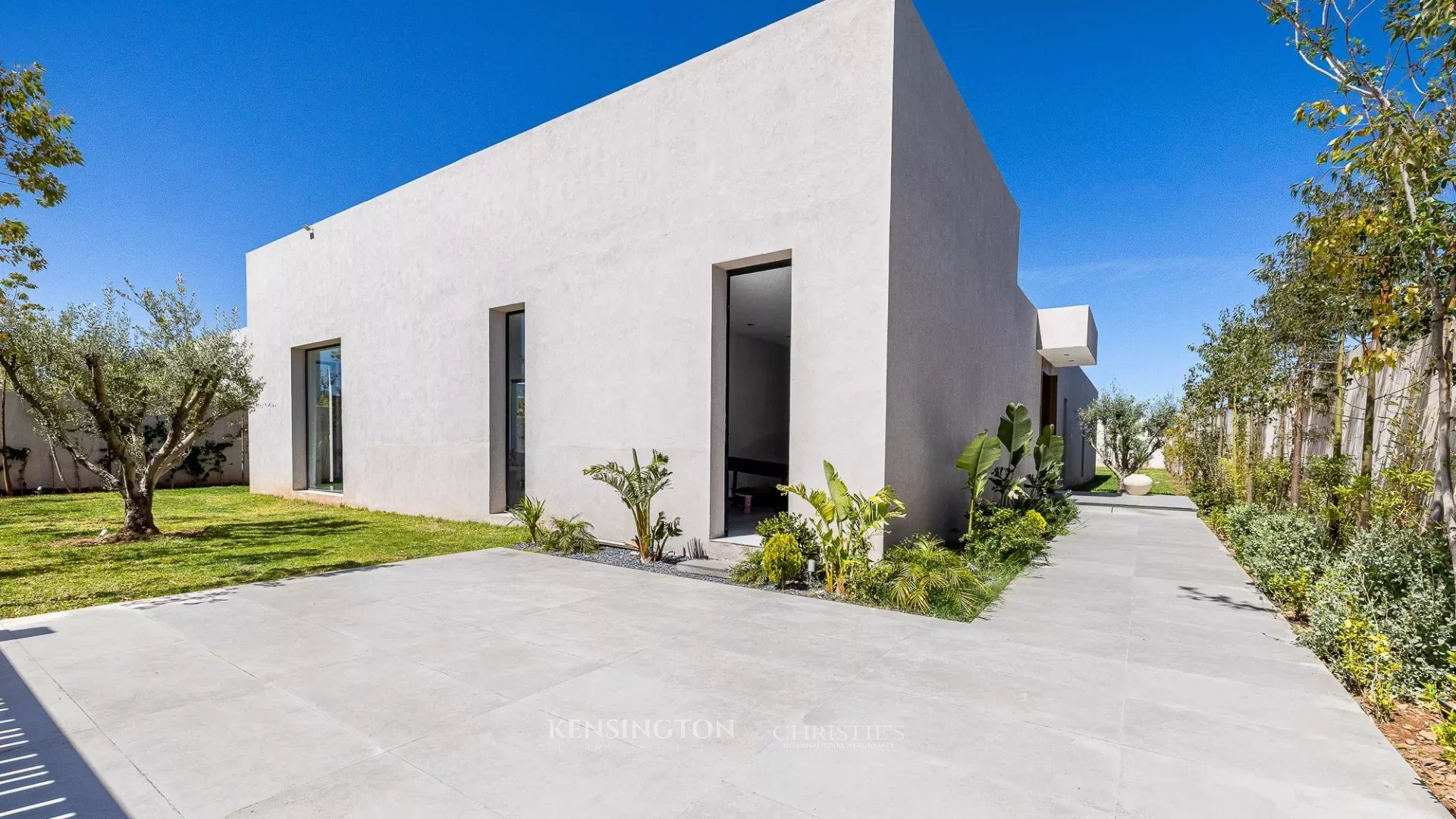 4 Bedroom Villa/Townhouse's Image 4
