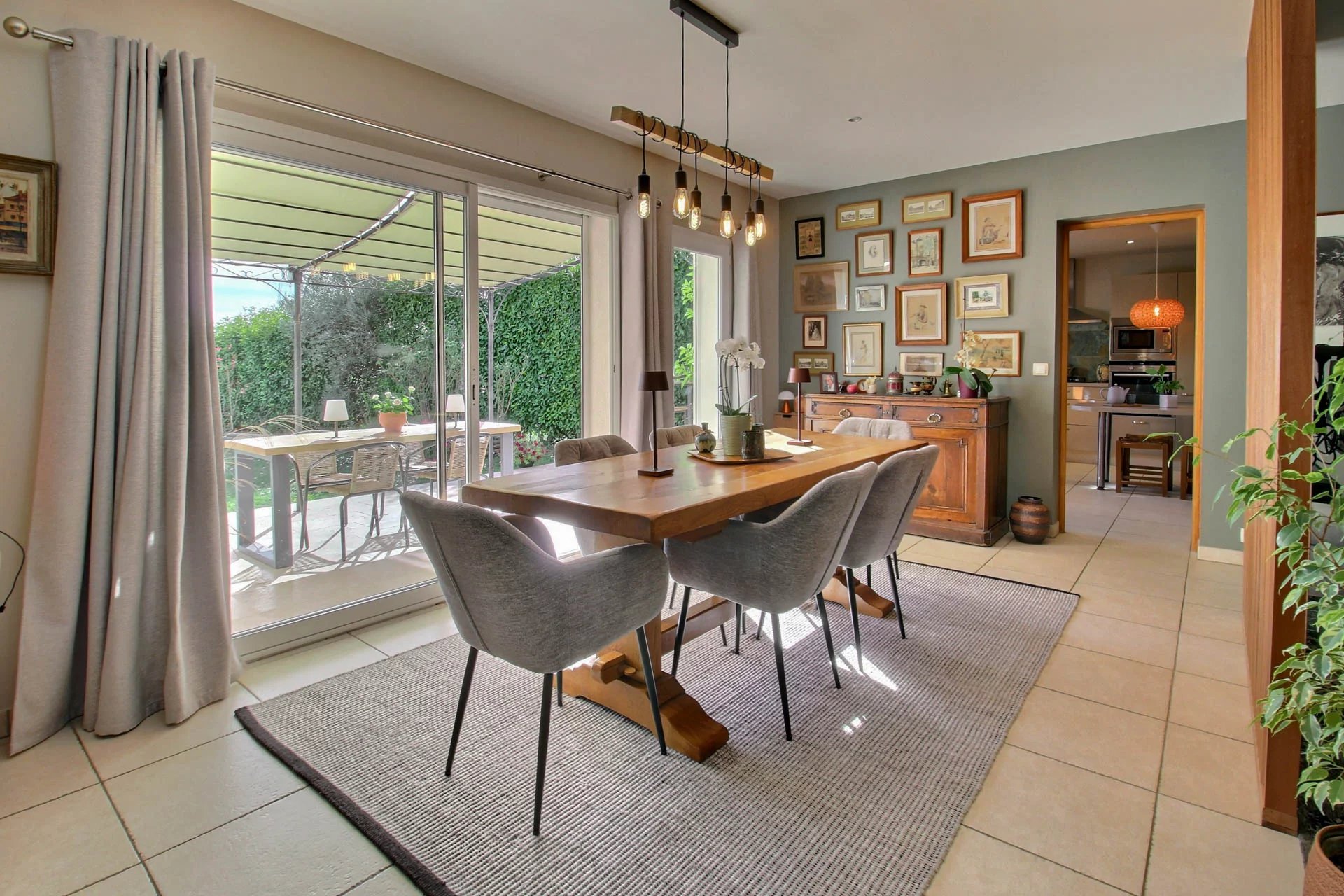 Single-storey villa at walking distance - SEILLANS