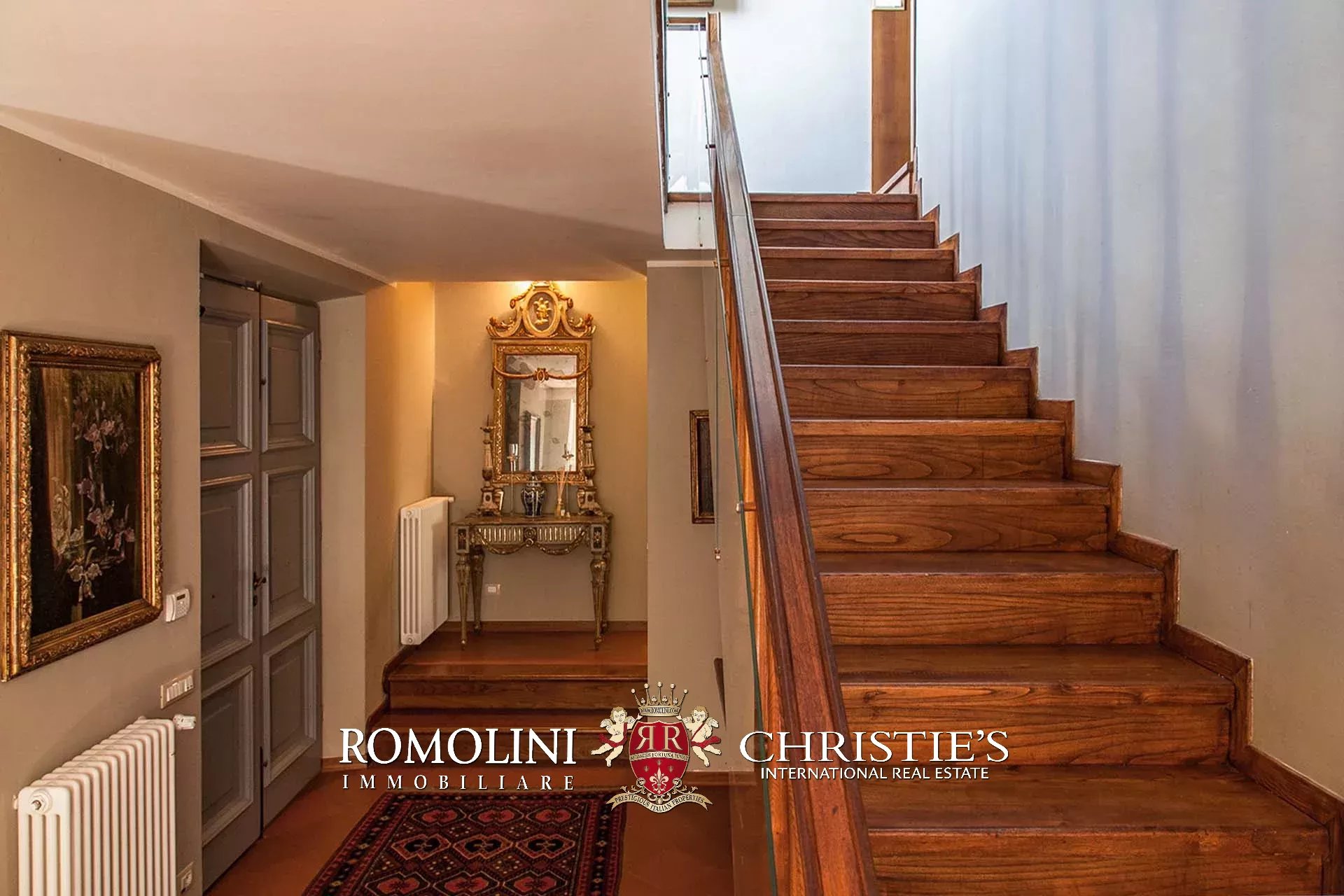 5 Bedroom Villa/Townhouse's Image 39