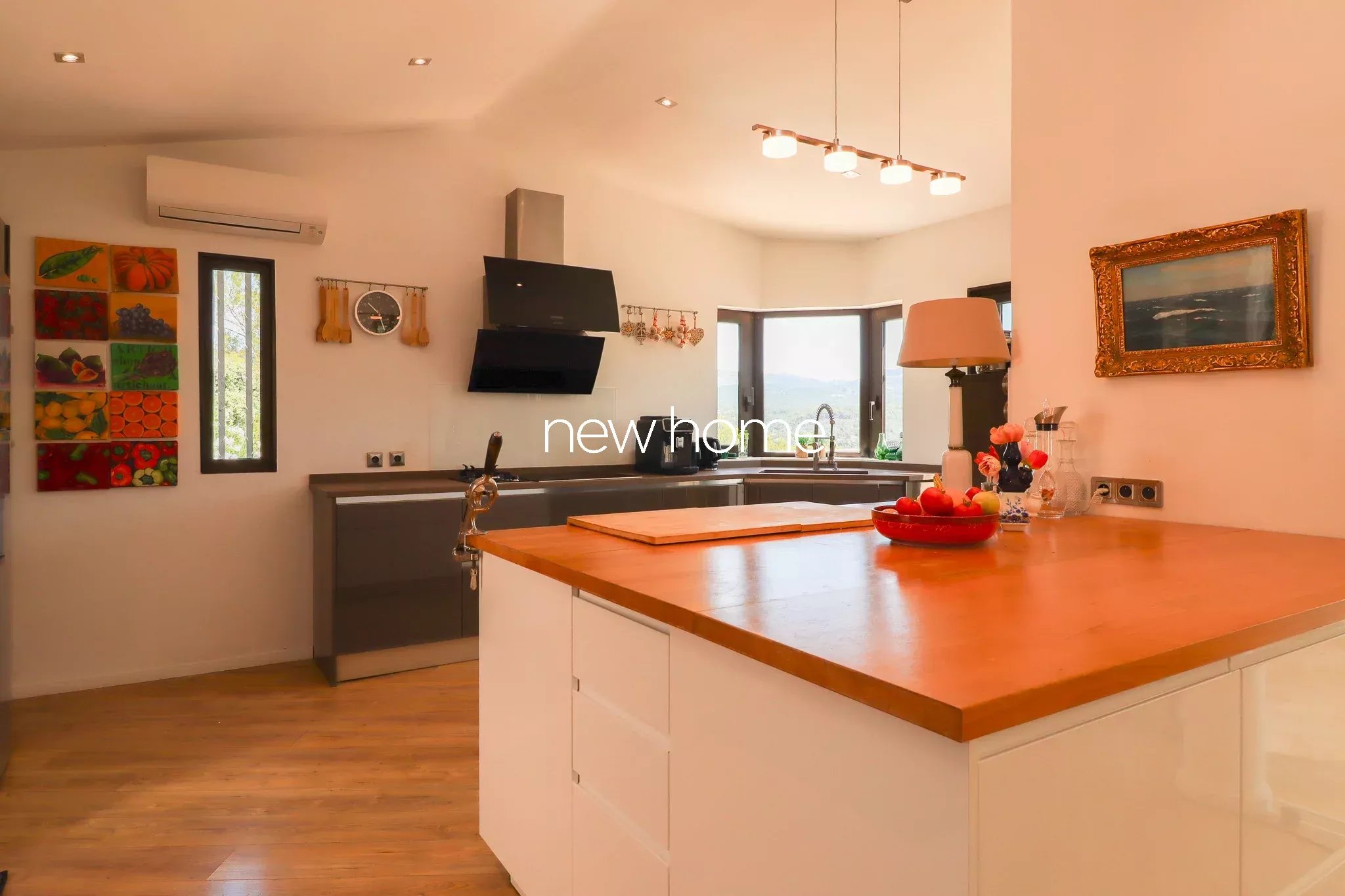 Villa moderne avec vue panoramique