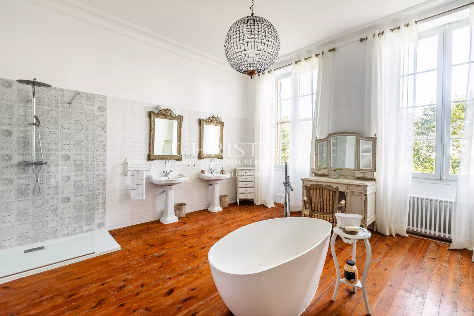 5 Bedroom Villa/Townhouse's Image 6