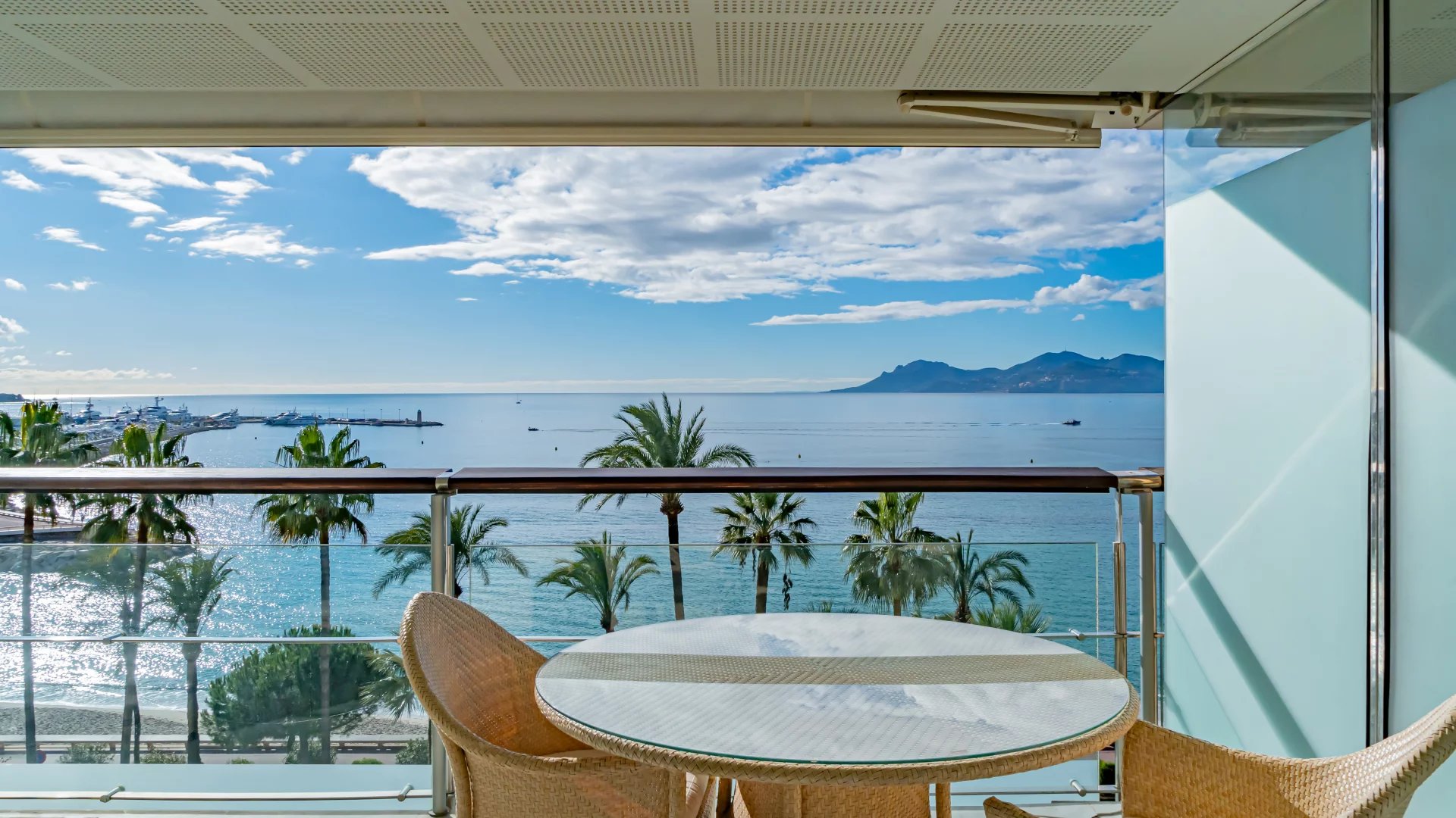 Magnificent 2-room apartment with panoramic sea view - Croisette