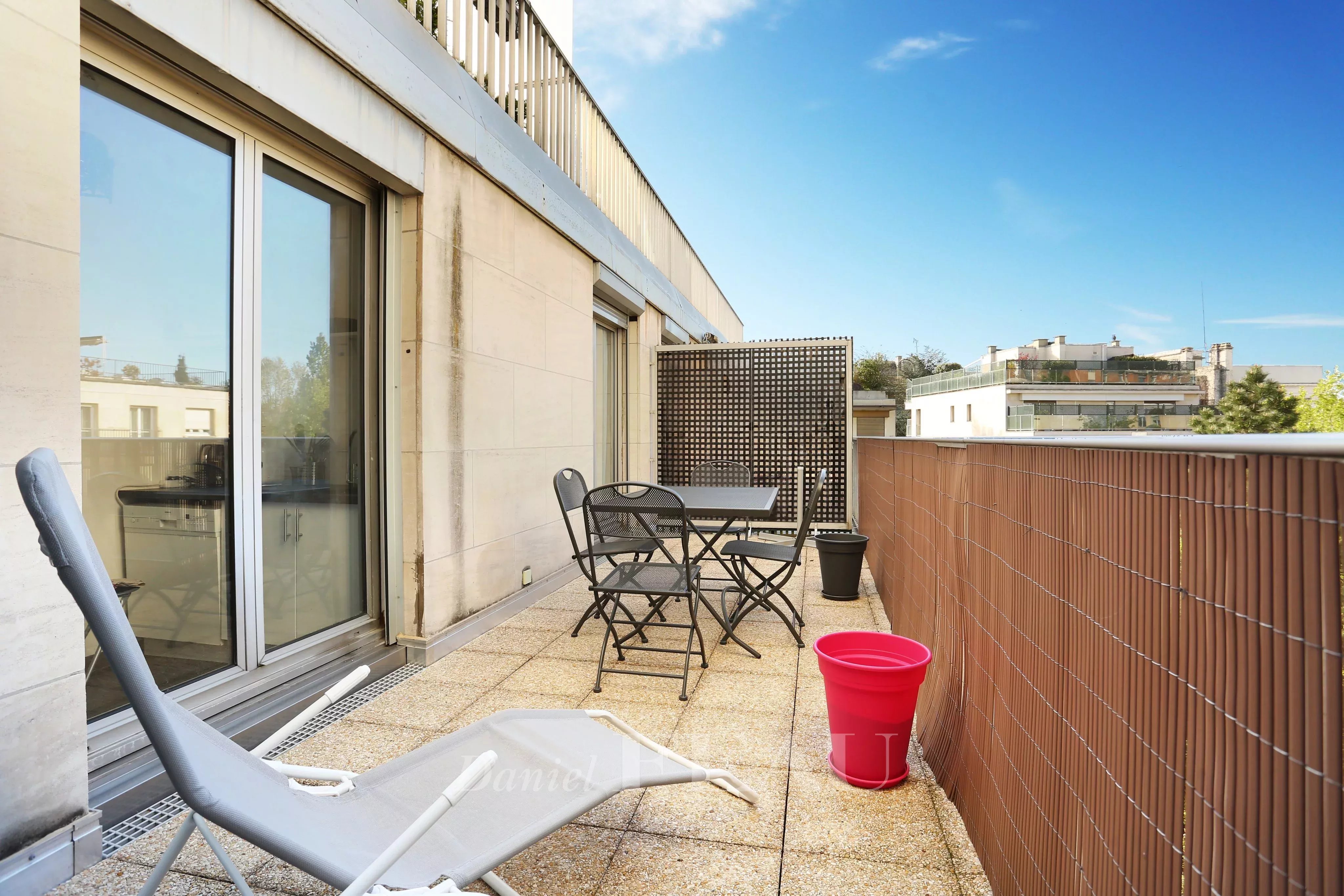 Rental Apartment Neuilly-sur-Seine