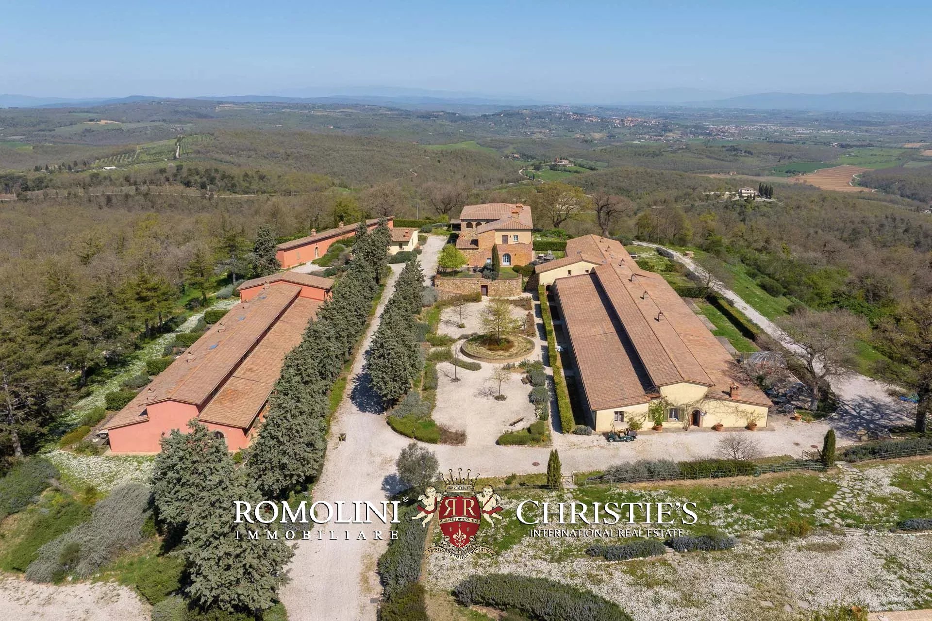 LUXUSANLAGE MIT 19 WOHNUNGEN IN DER TOSKANA, VAL D'ORCIA