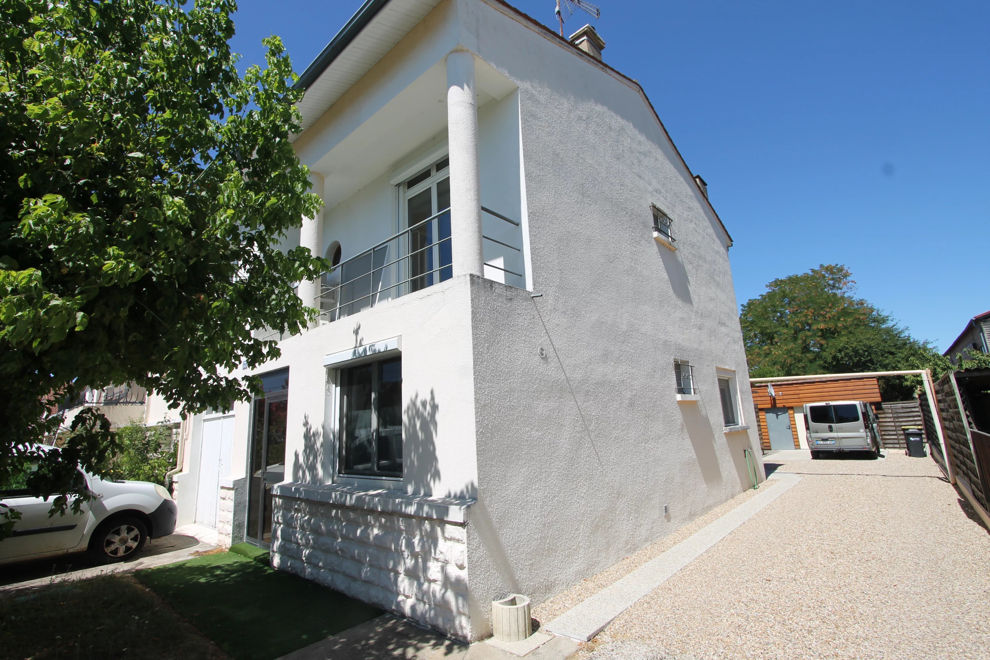 MAISON DE VILLE PROCHE CENTRE