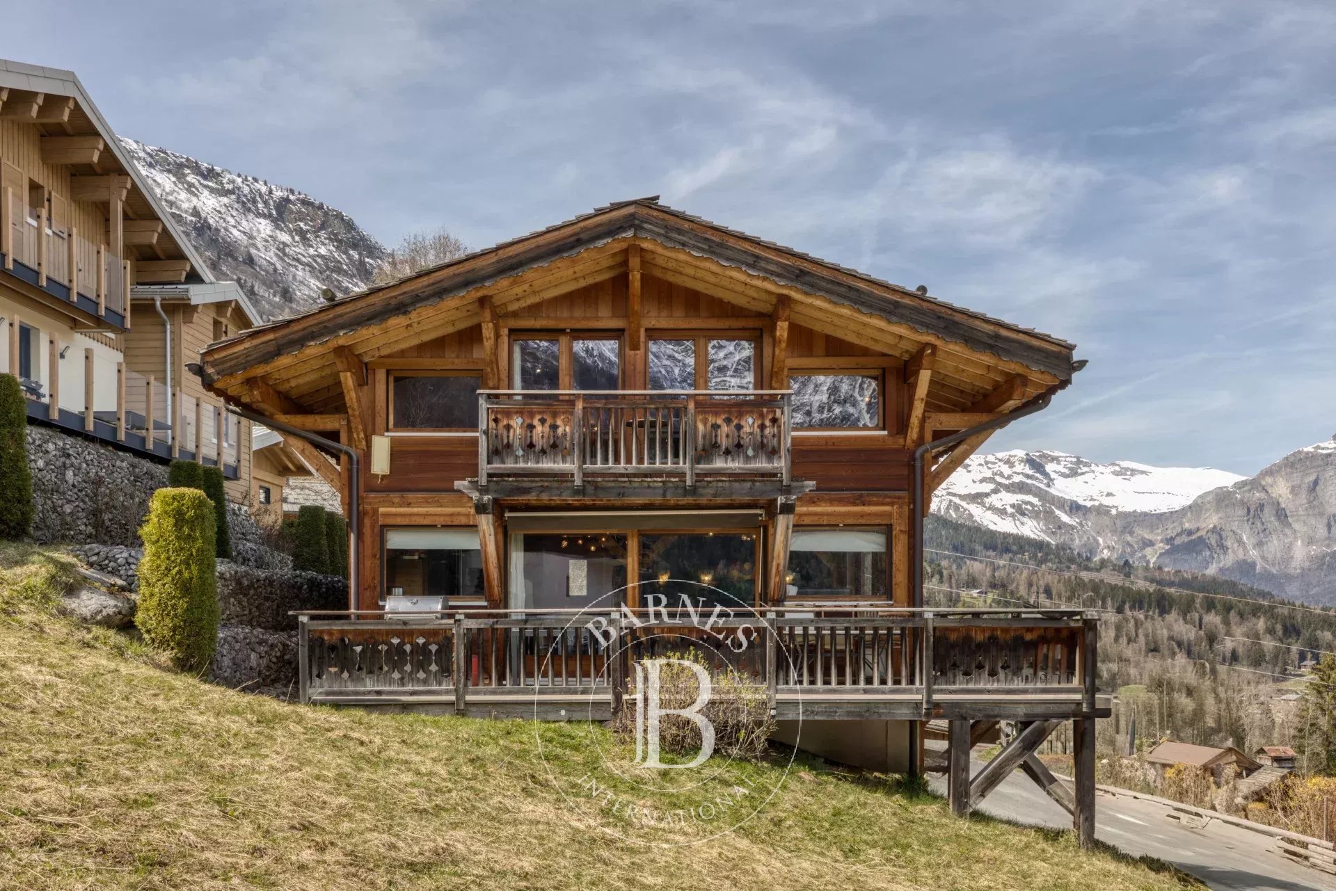 Chalet Les Houches  -  ref 85784276 (picture 1)