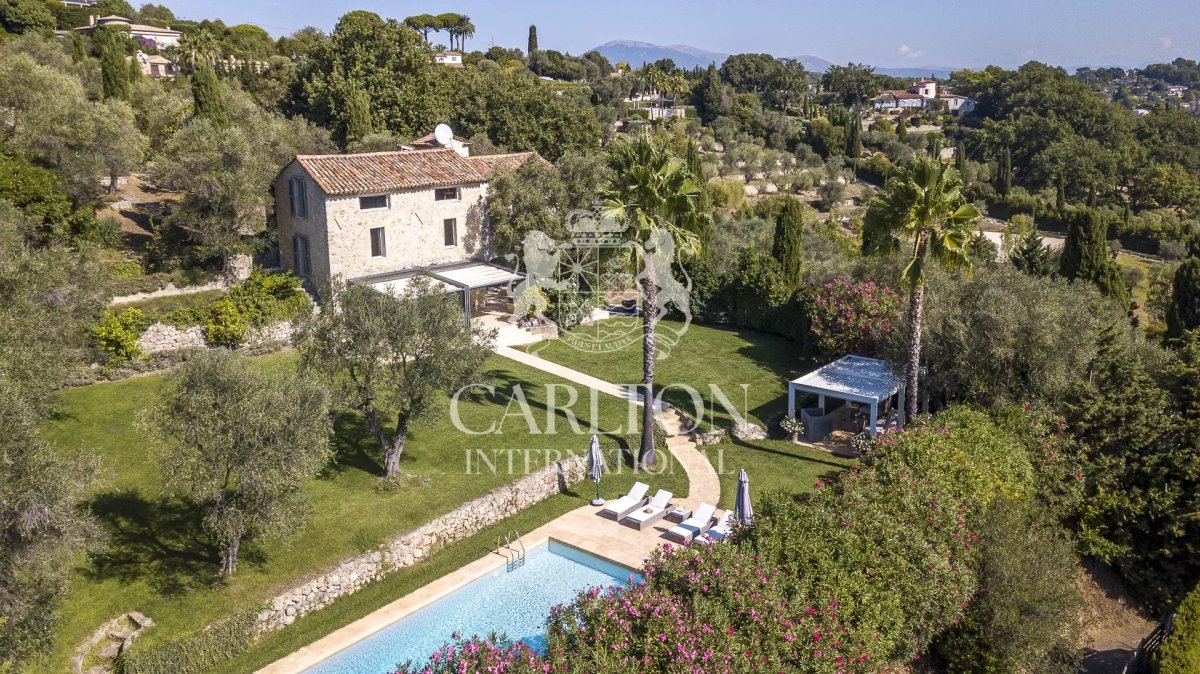 MOUGINS – Propiedad excepcional a dos pasos del casco antiguo de Mougins