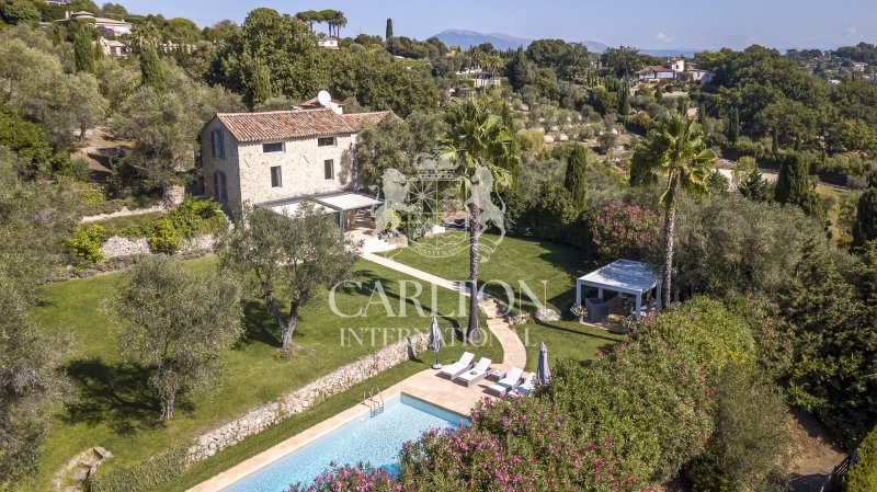 Mougins 