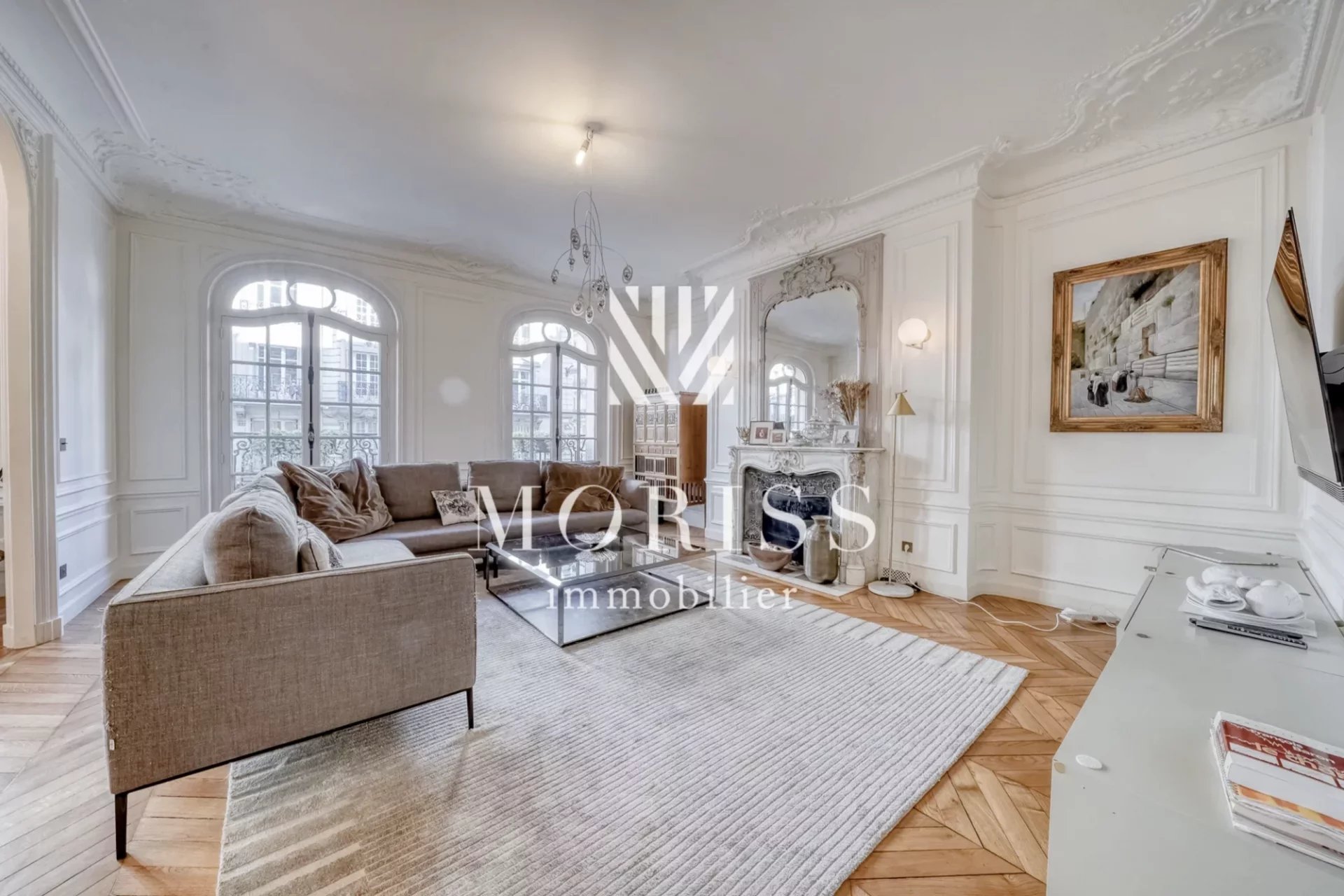 APPARTEMENT - 6 PIÈCES - 75011 - Image Array