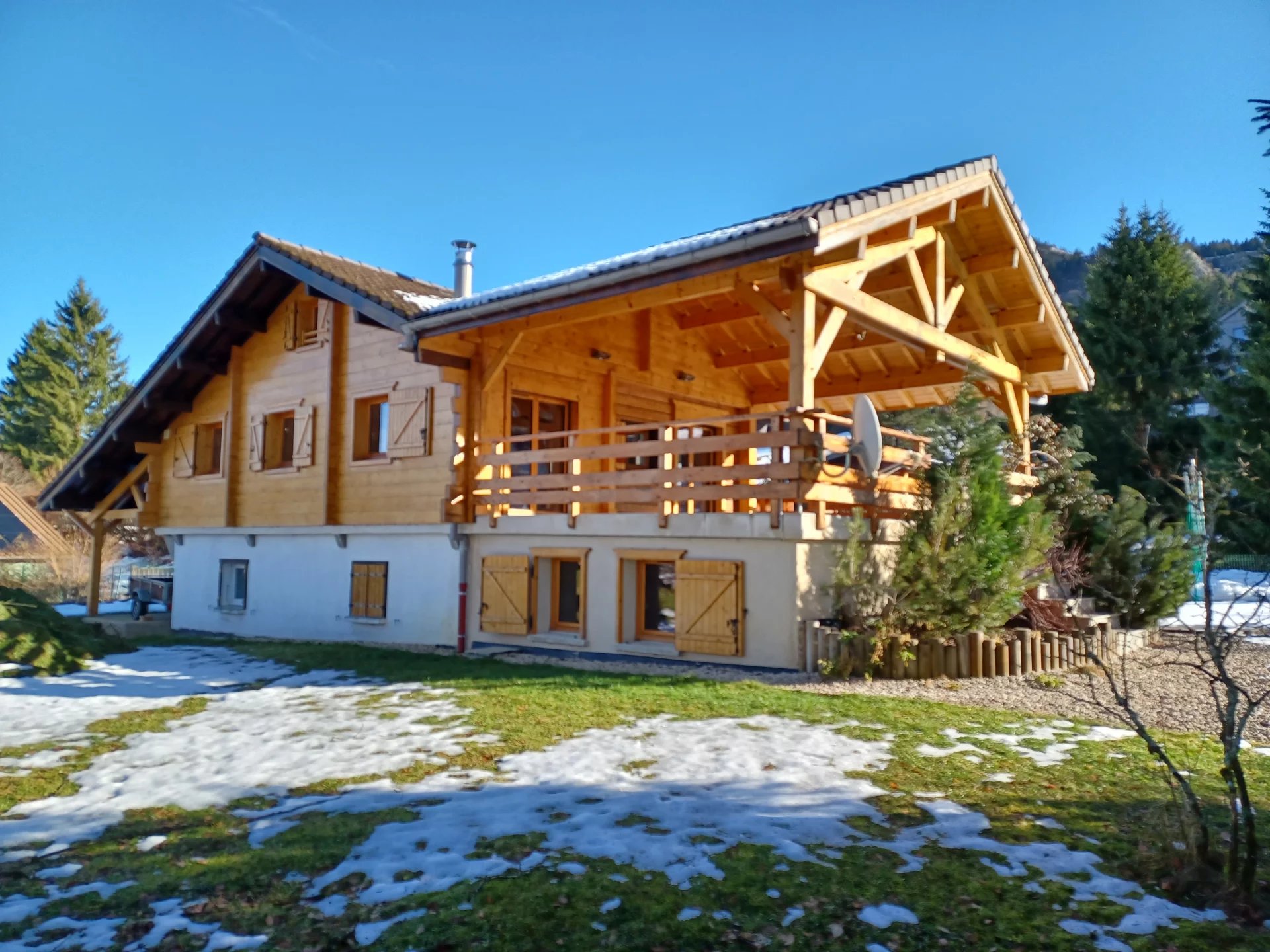 LES BOUCHOUX : Chalet confortable