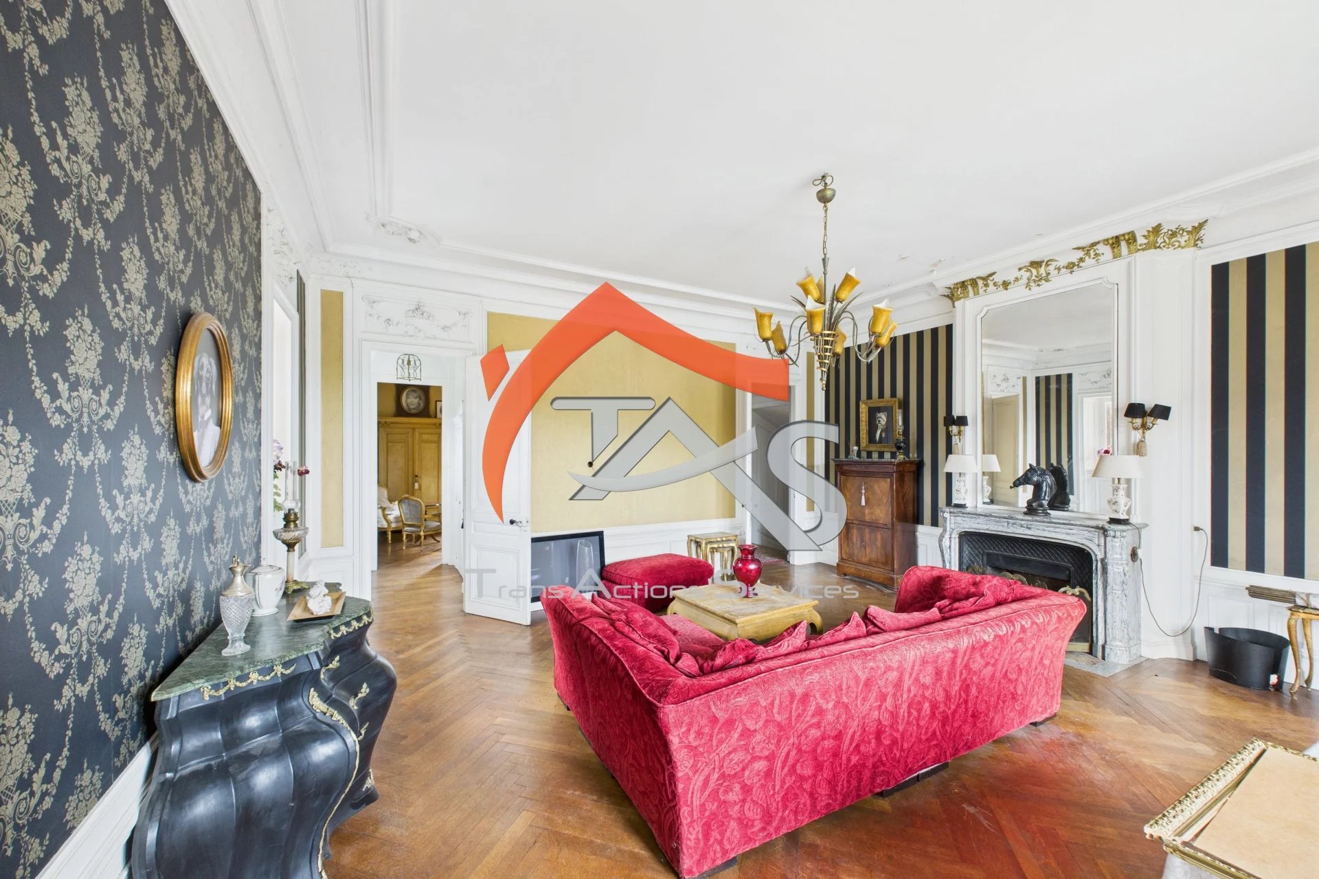 Duplex 165.61m² avec jardin et place de stationnement - Photo 2