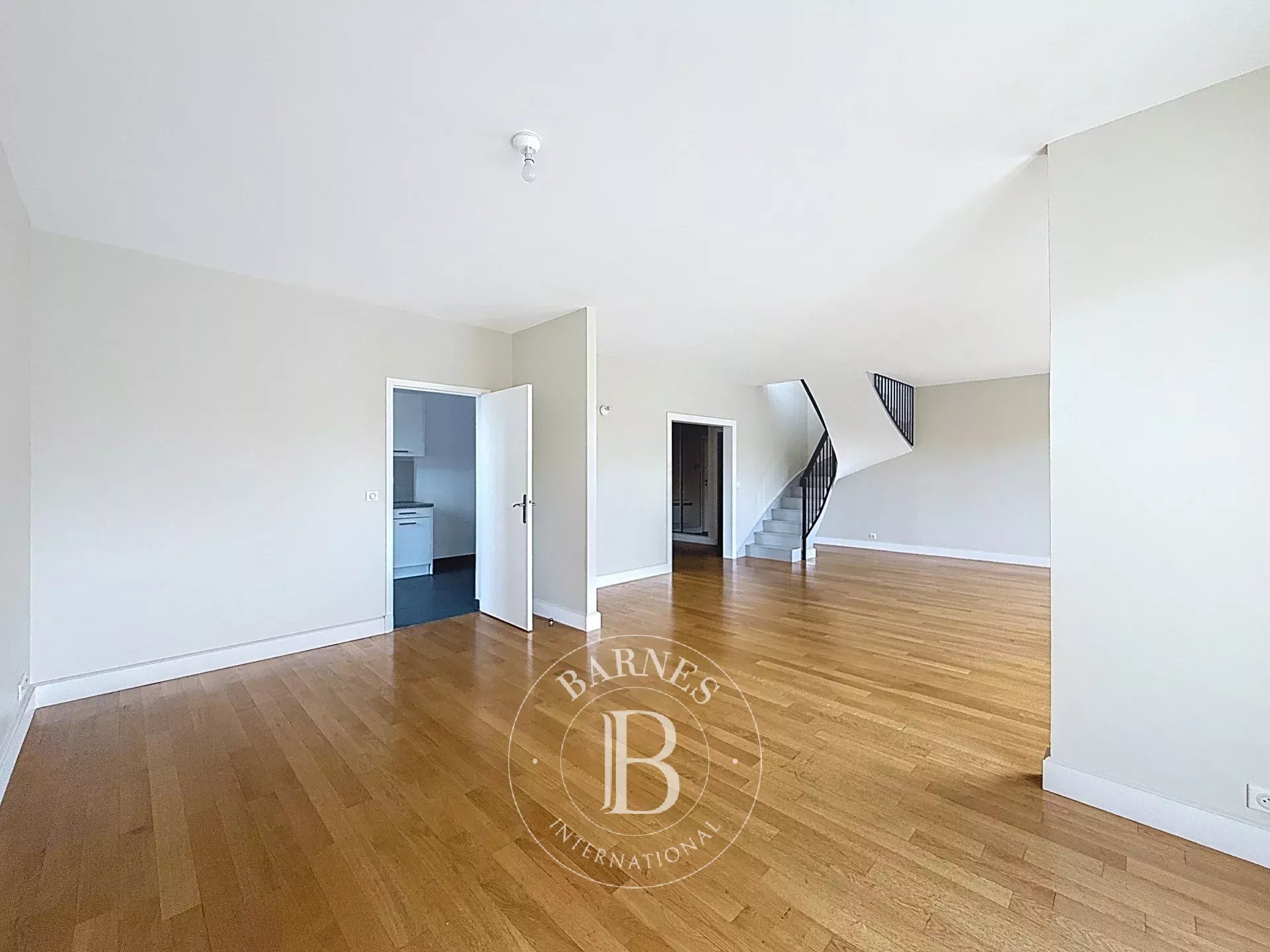 The BARNES rental department... - picture 3