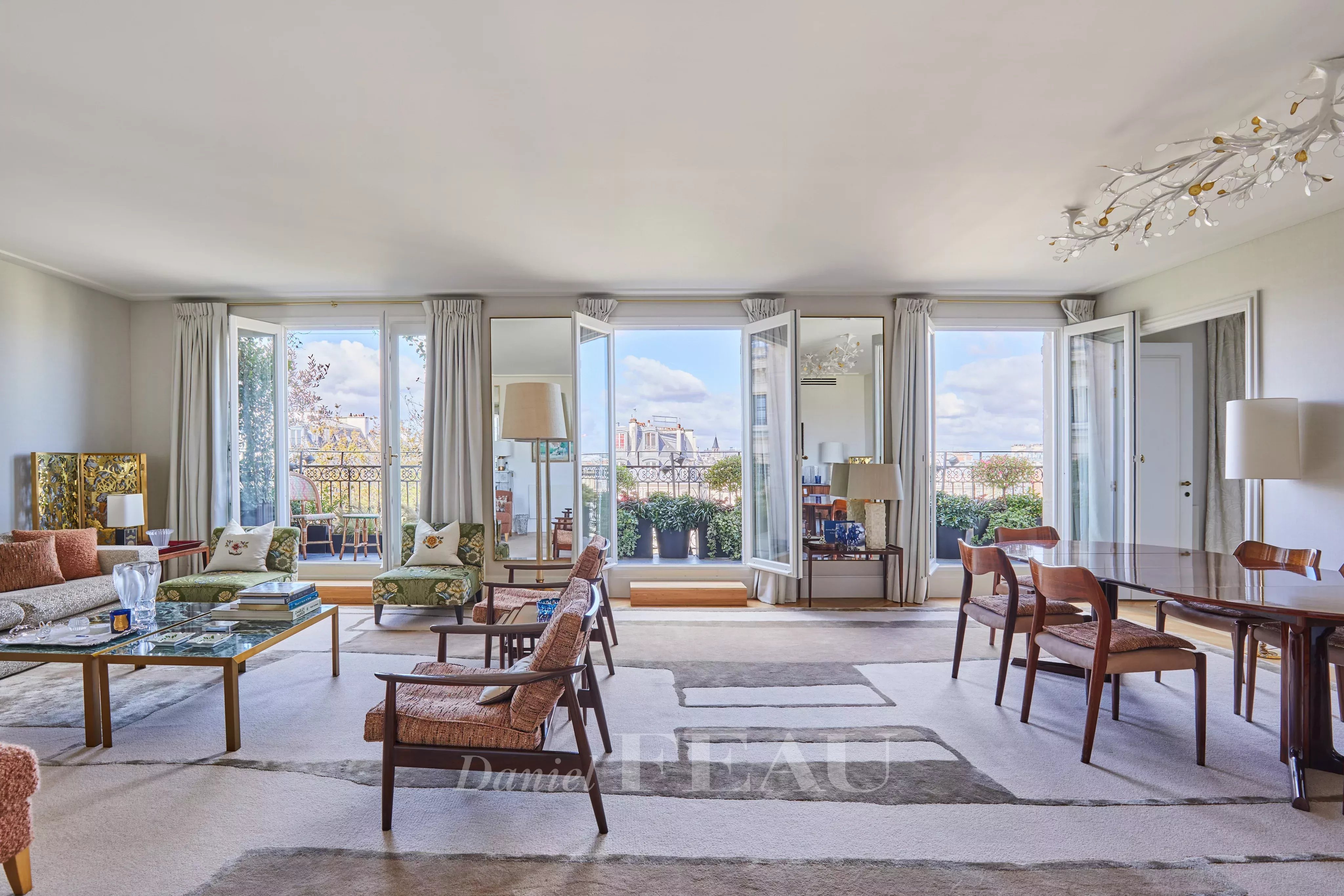 Sale Apartment Paris 5th