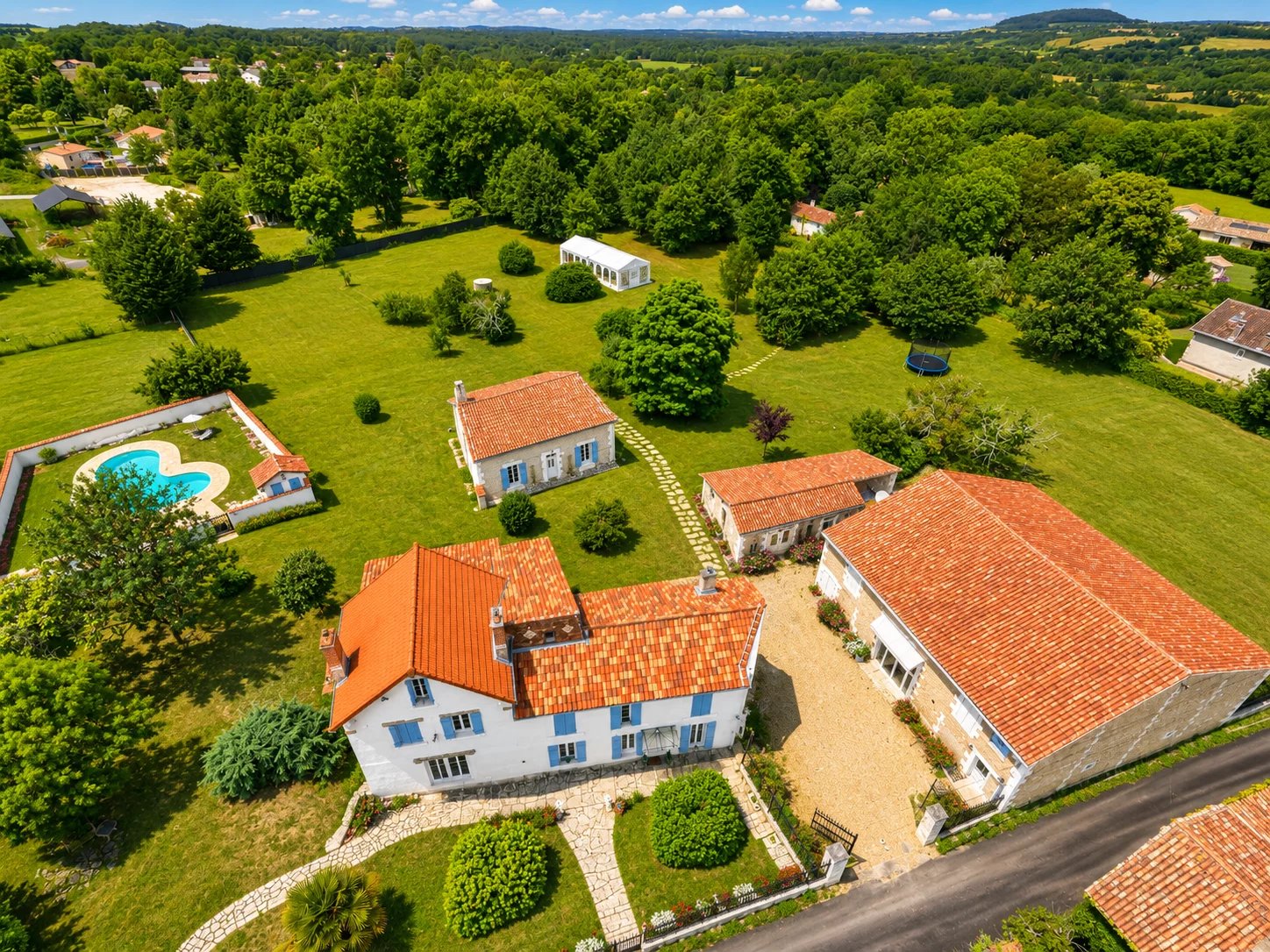 House in Riberac - view 1