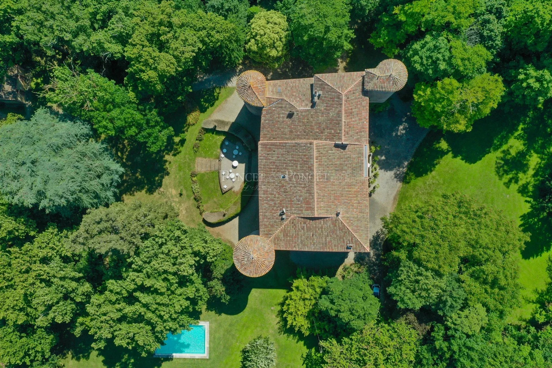 16 Bedroom Chateau's Image 28