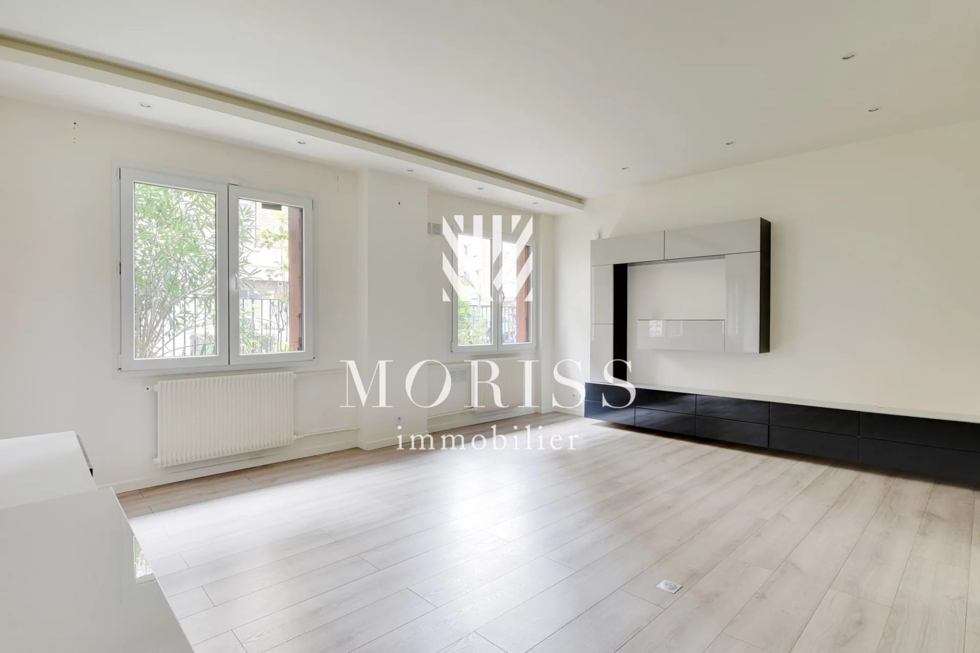 Appartement avec parking - 2 pièces - 57m2 - 75013 Paris - Image Array