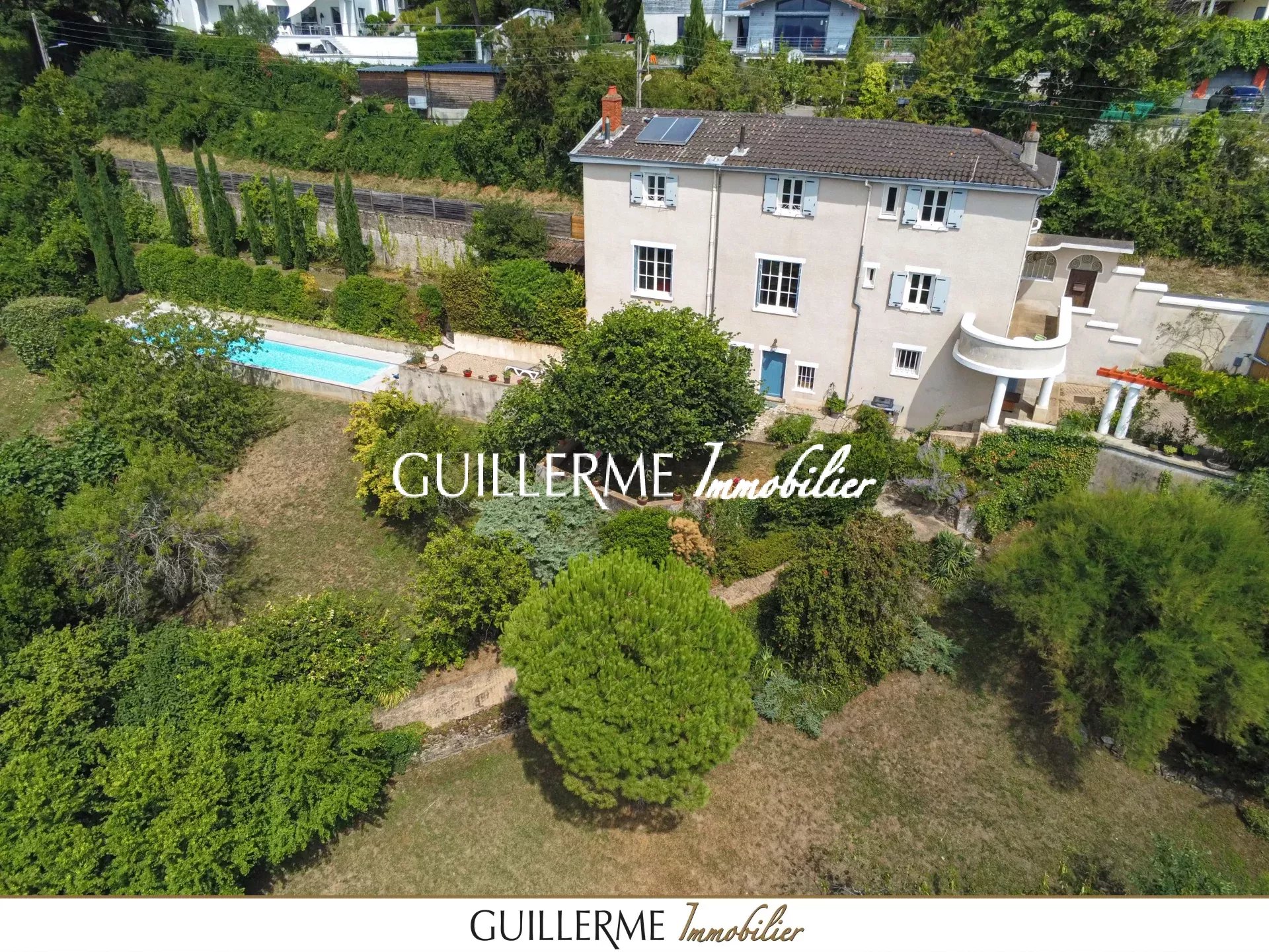 Agence immobilière de 