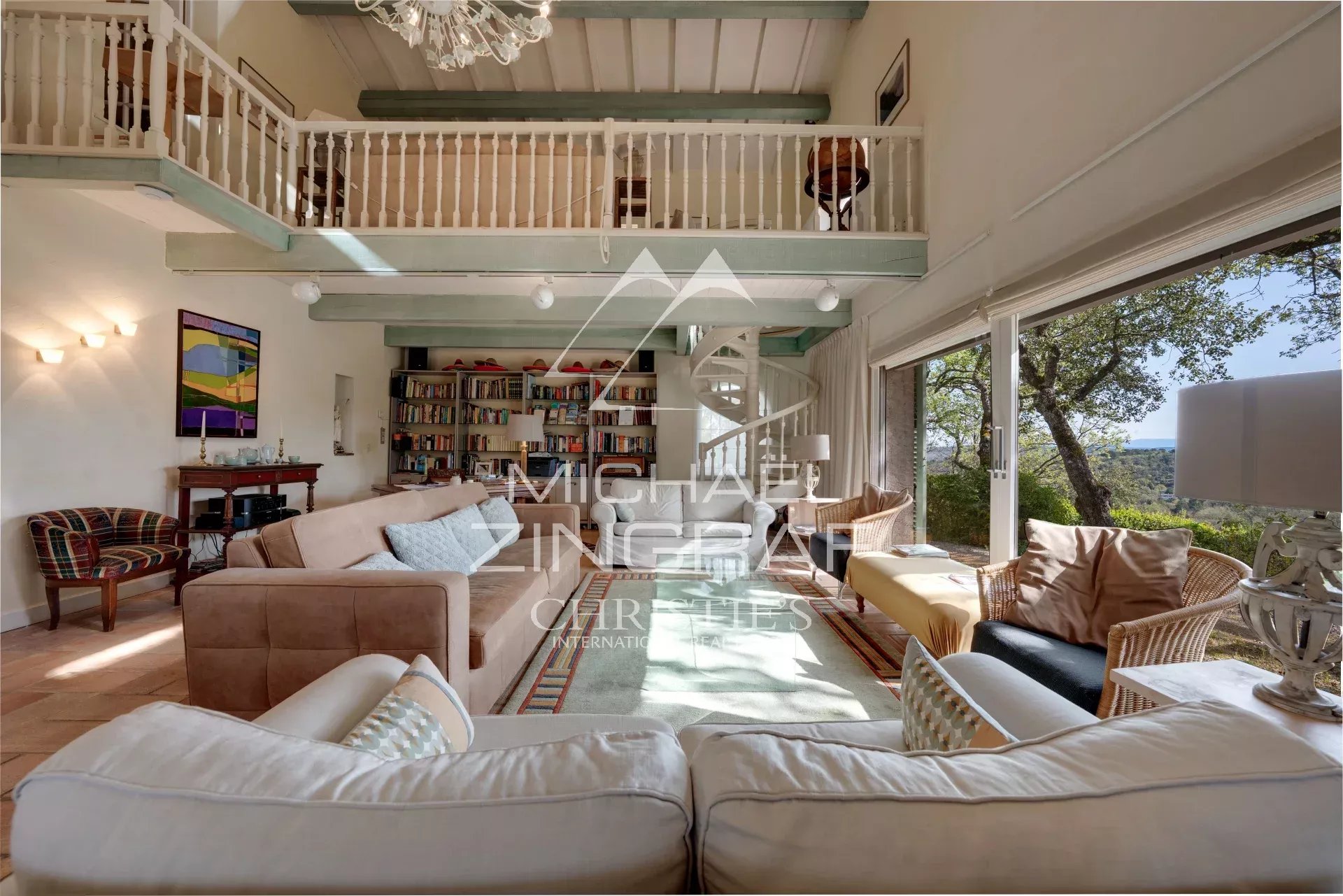 11 Bedroom Villa/Townhouse's Image 4