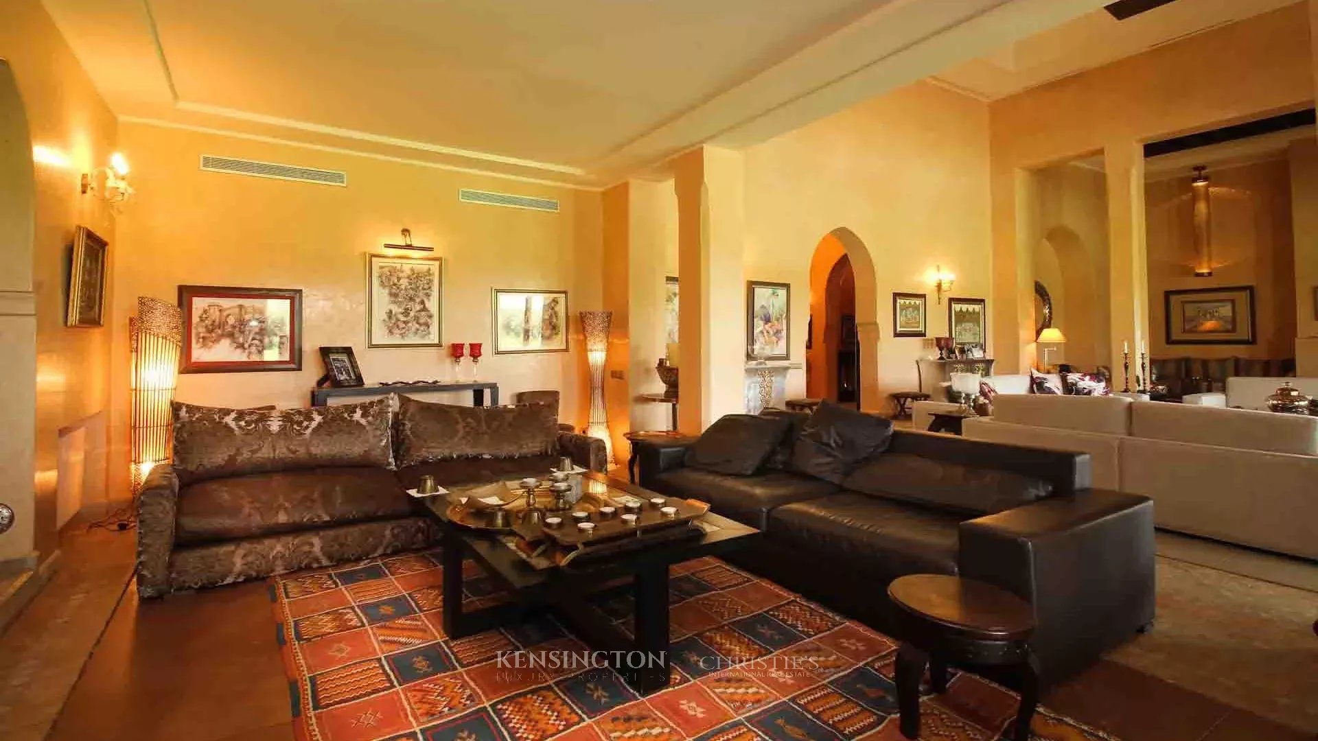 6 Bedroom Villa/Townhouse's Image 17