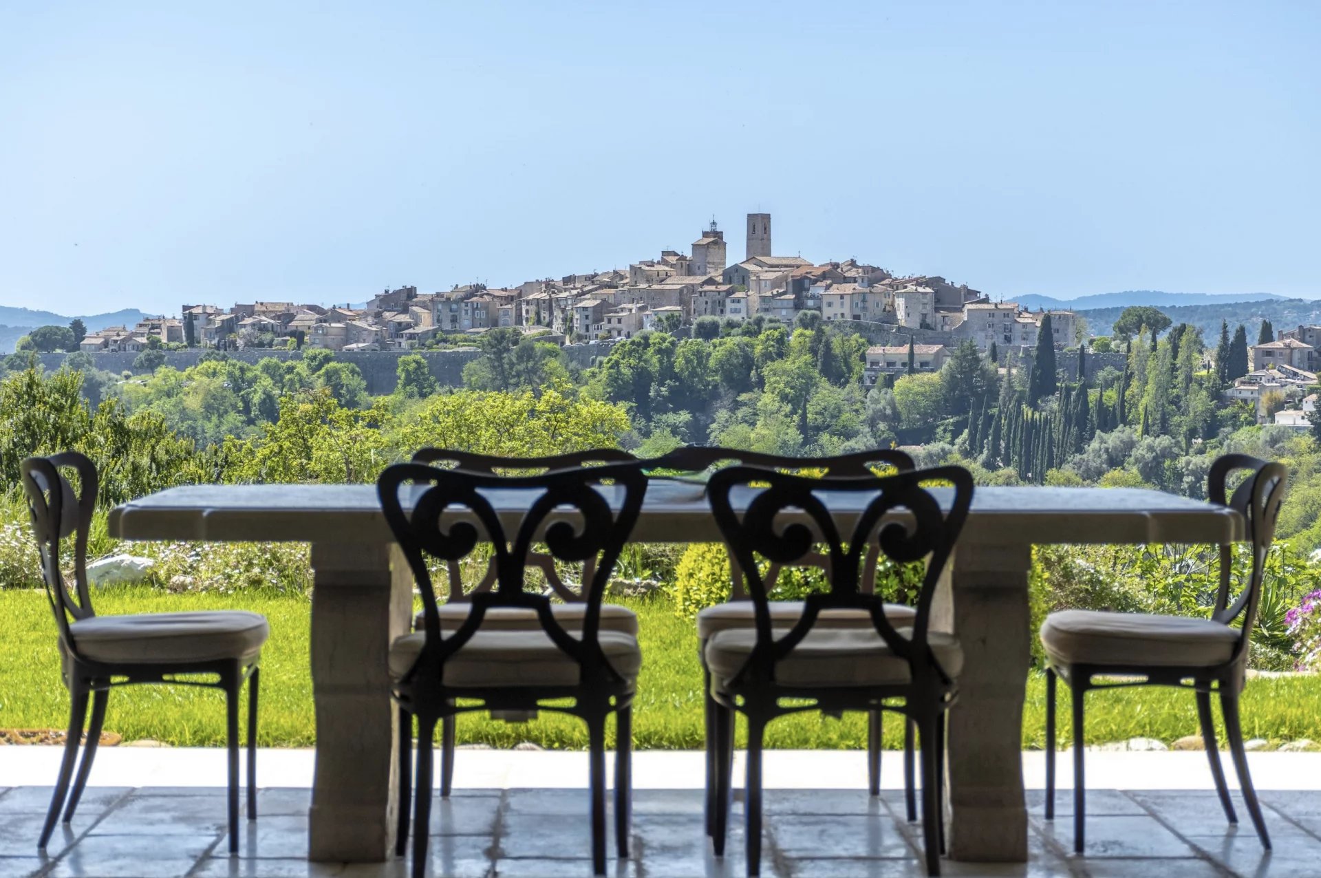 Magnifique propriété, vue époustouflante sur St Paul de Vence