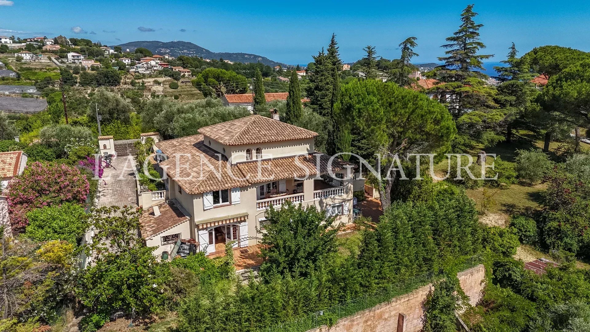 Agence immobilière de 