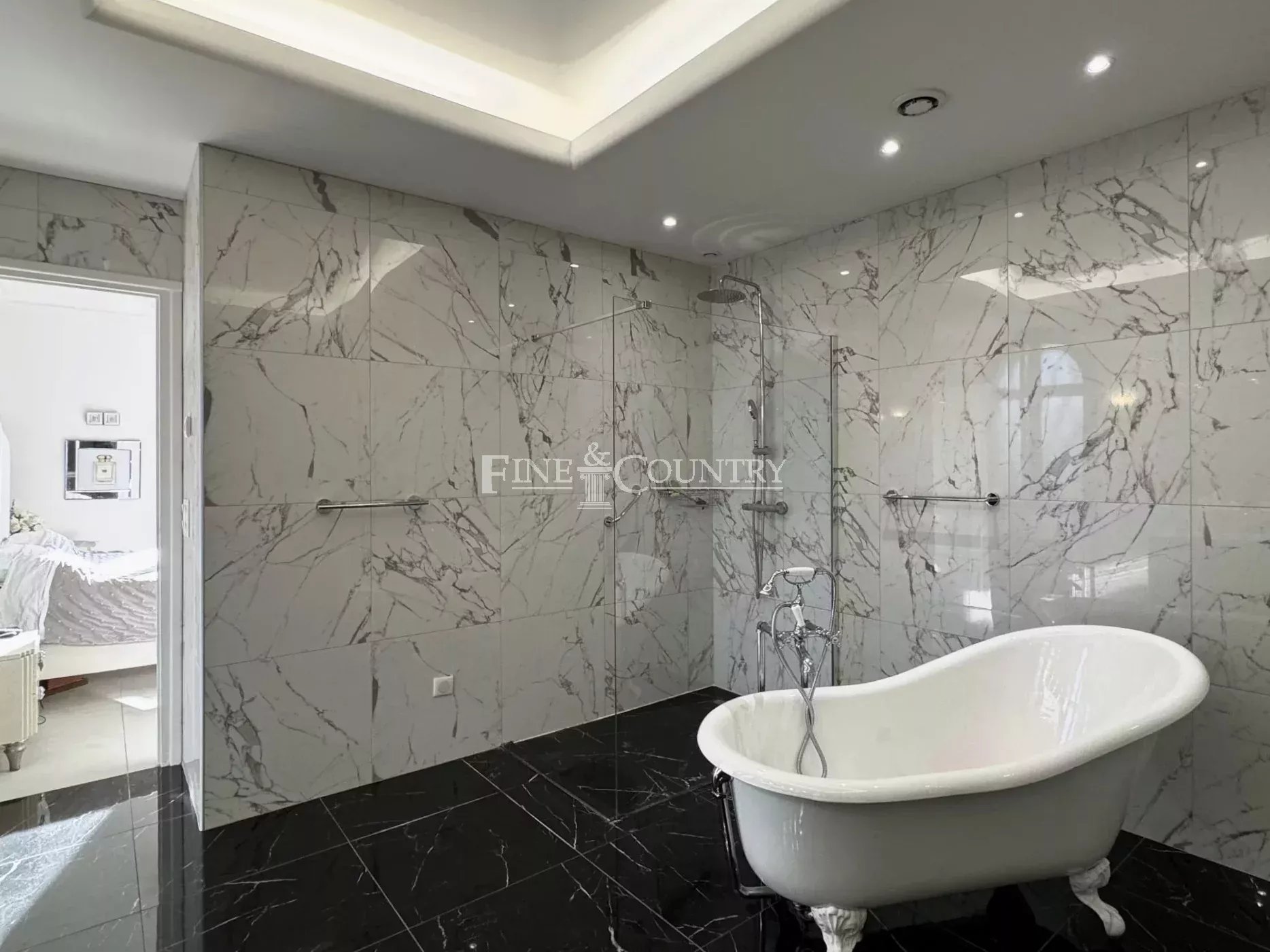 Photo of Villa for Sale In Cannes sea view