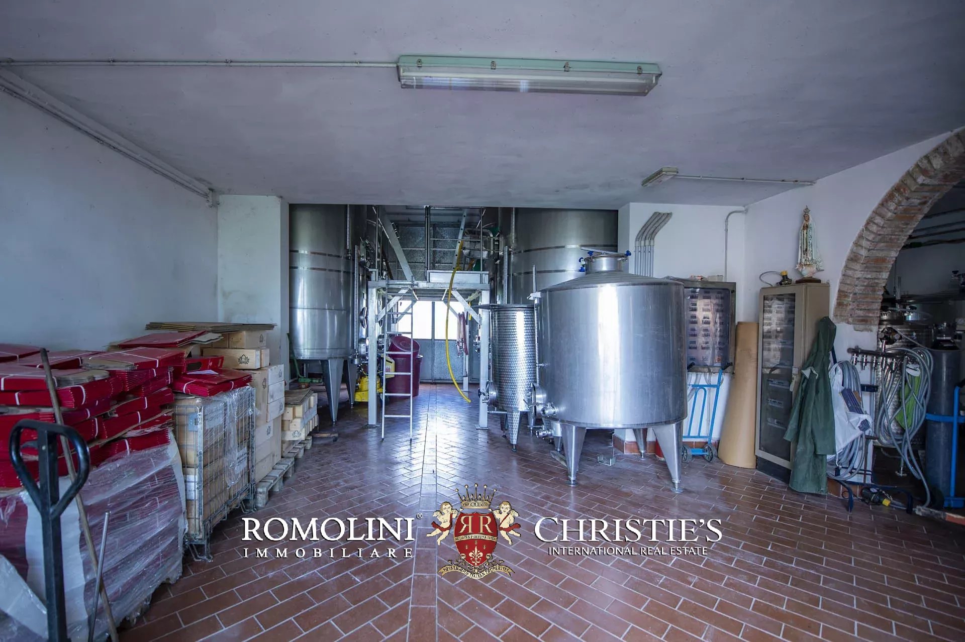 34 Bedroom Vineyard's Image 36