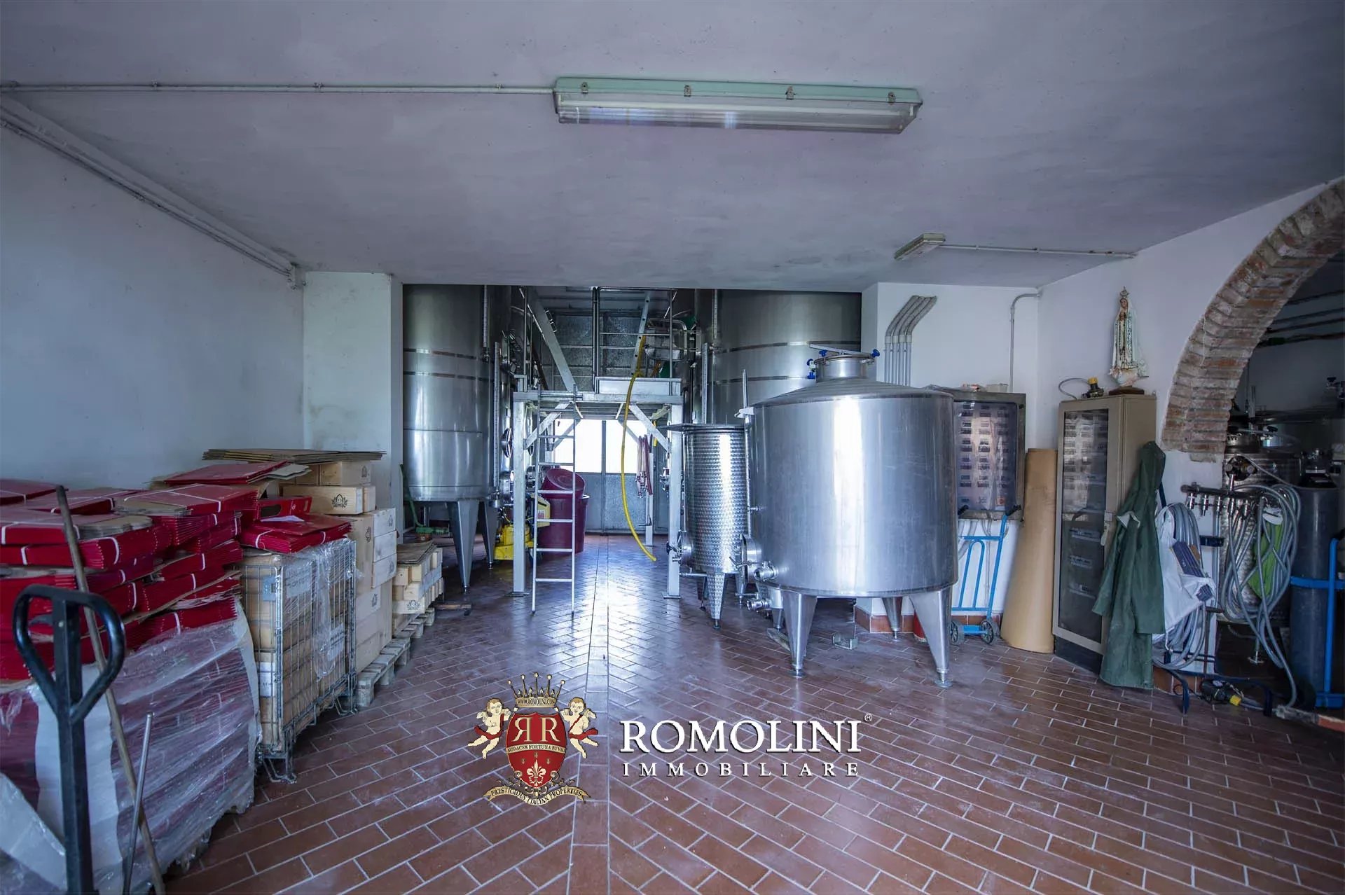 34 Bedroom Vineyard's Image 36