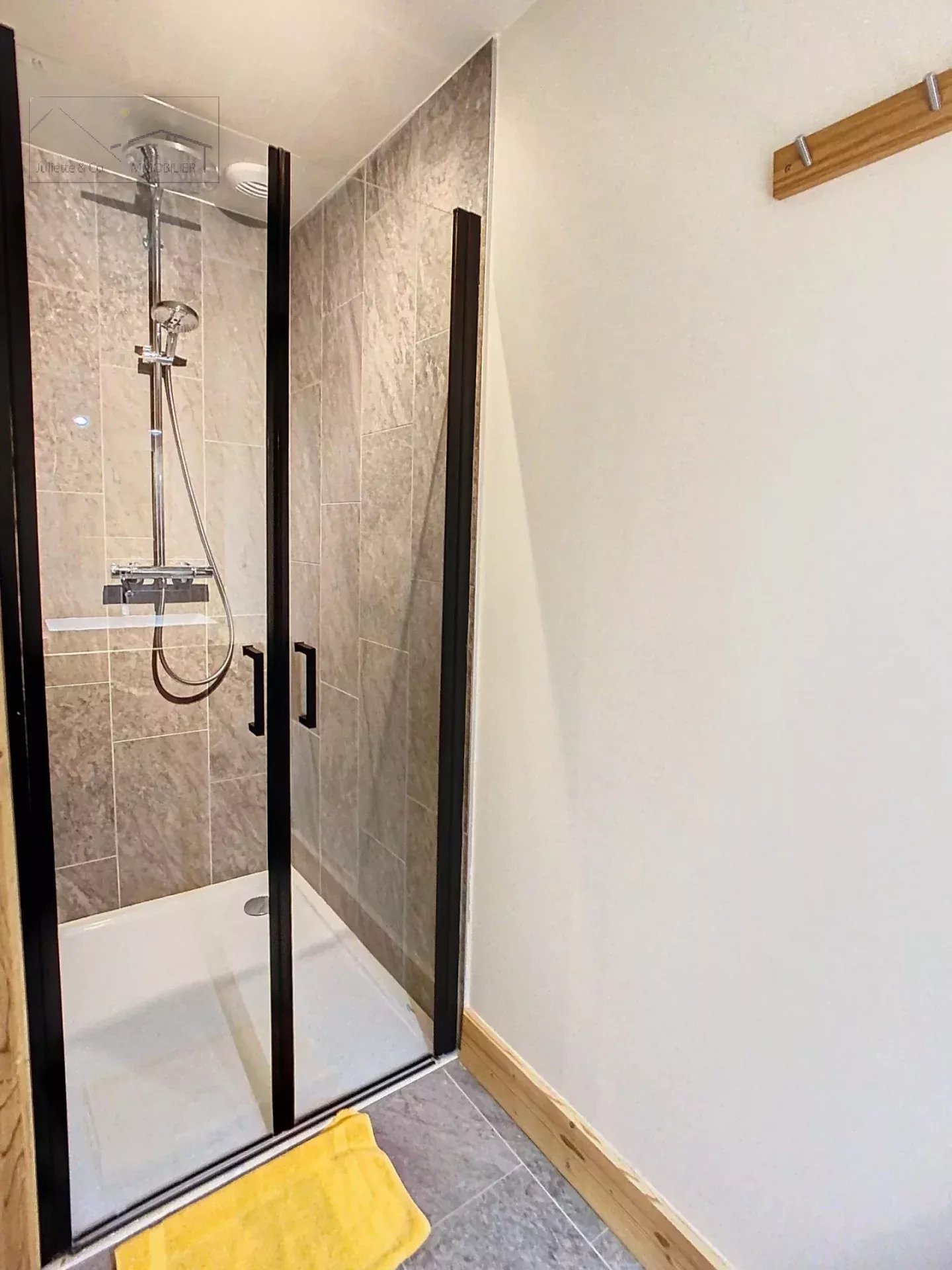 Photo of Chamonix F5 a stone's throw from the city center, completely renovated