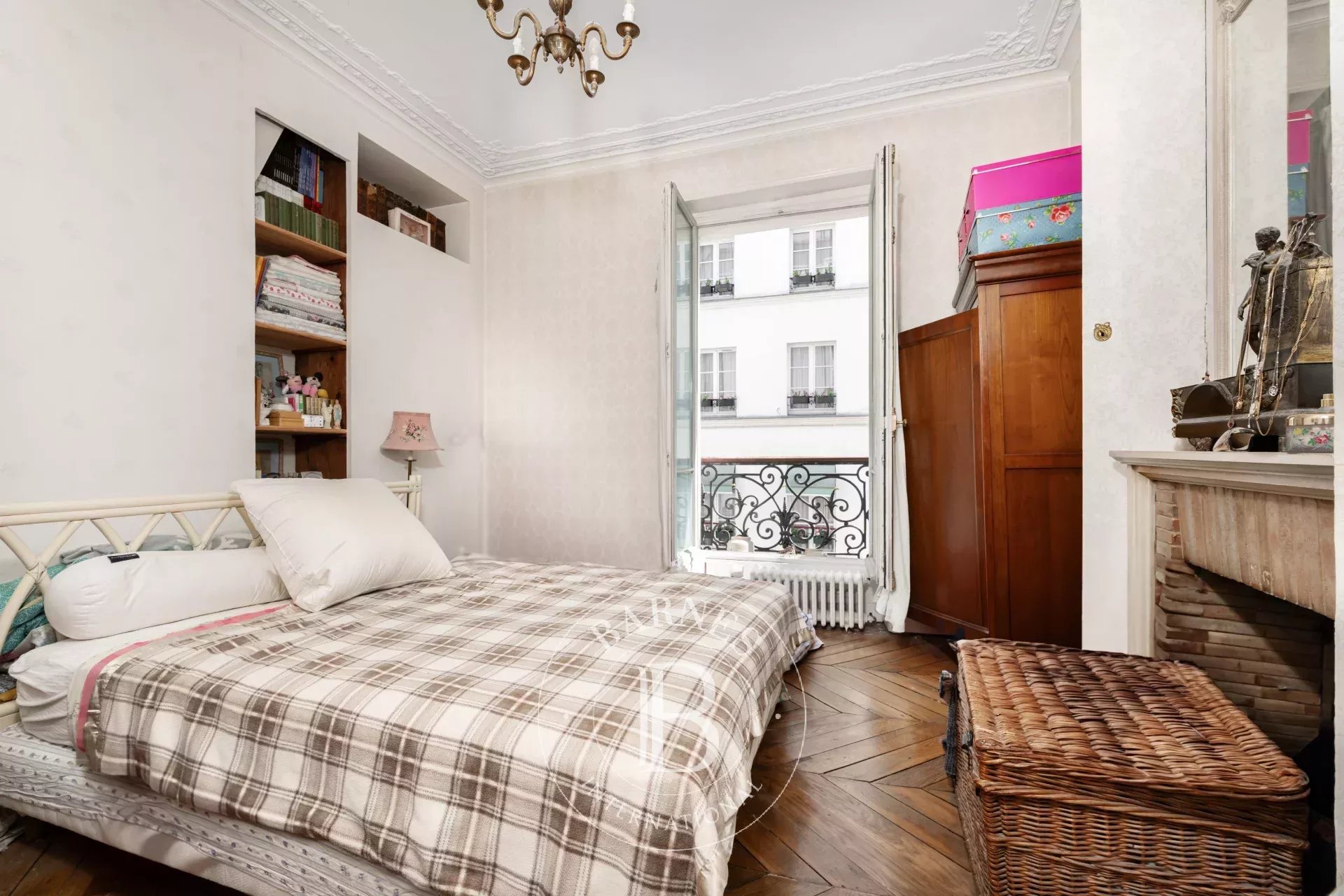 Daire Paris 3ème - picture 9