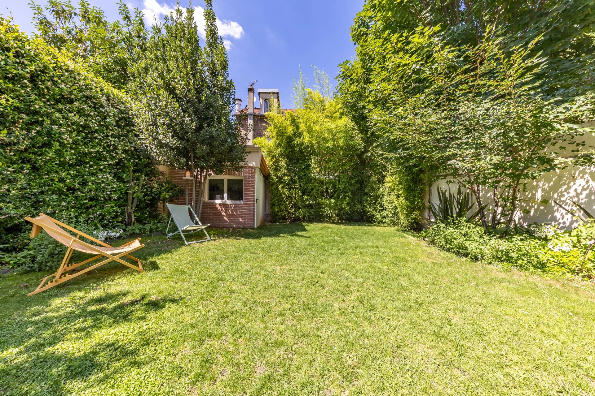 QUARTIER PETIT-COLOMBES / MAISON 279,5M2 HABITABLE + JARDIN + TE - Image 1