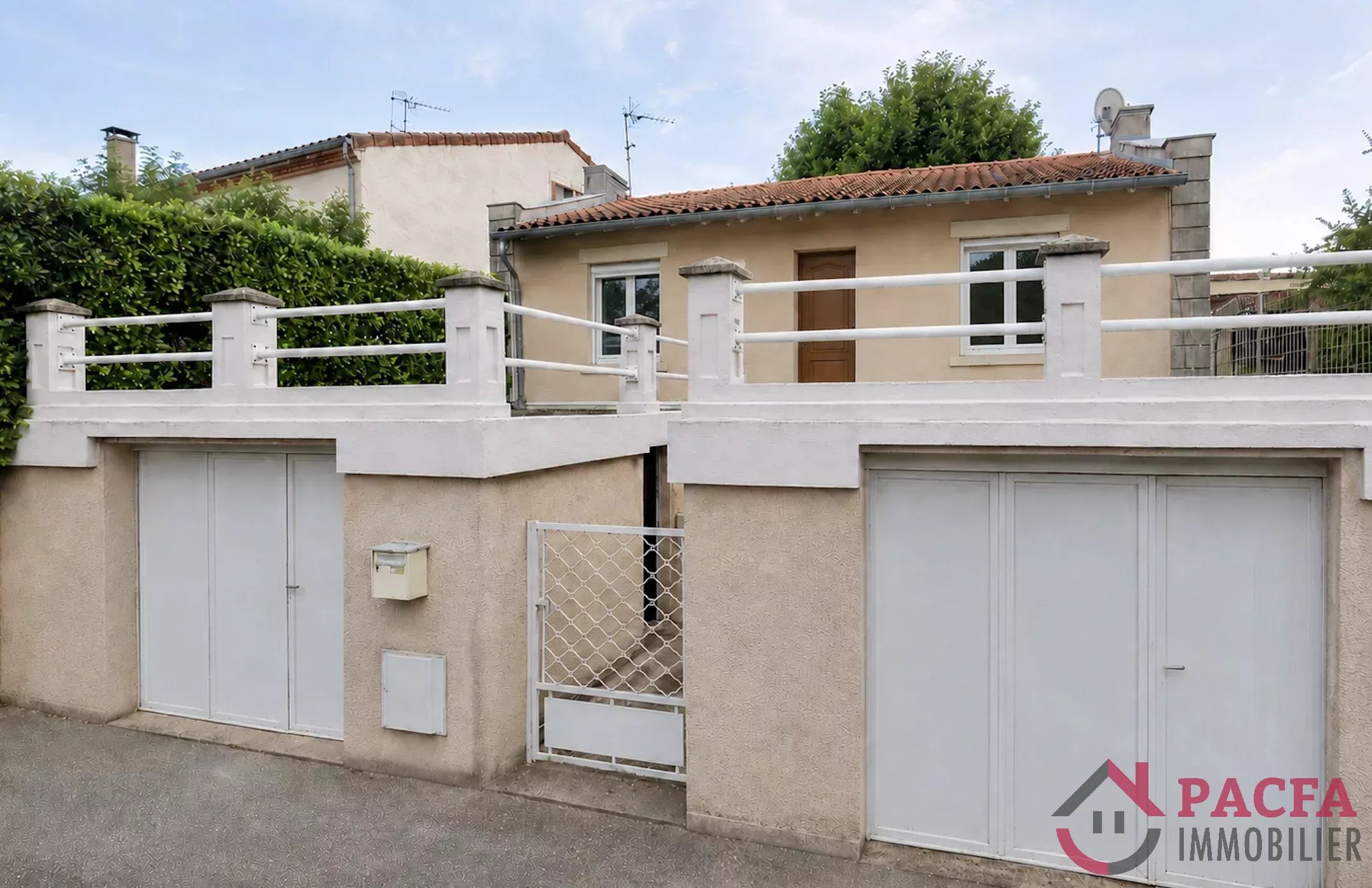 Agence immobilière de 
