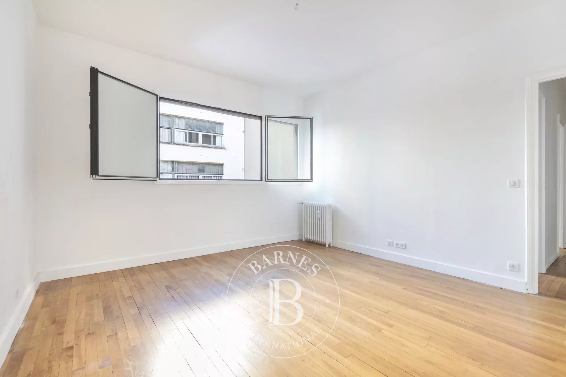 Daire Paris 8ème - picture 5