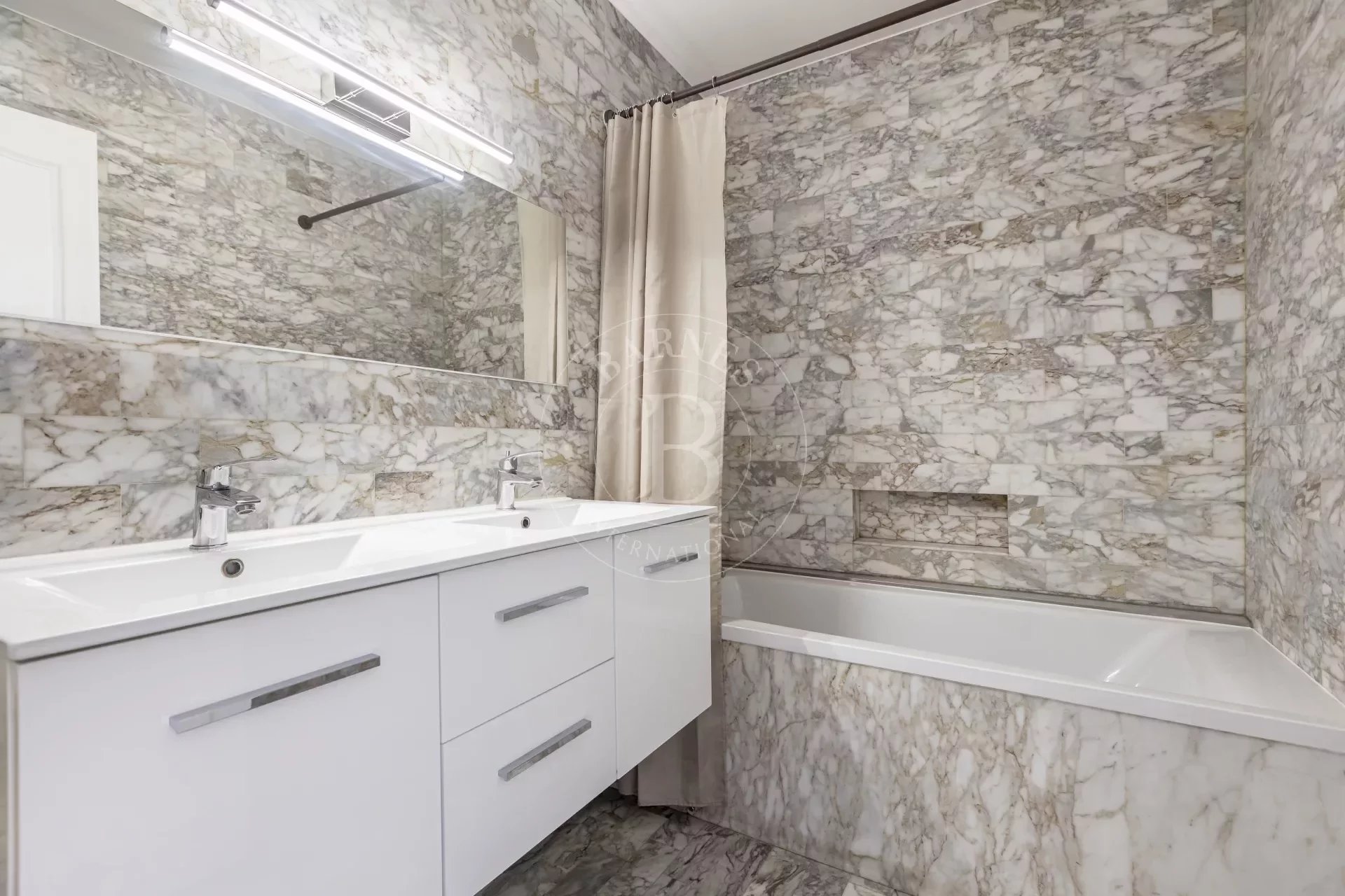 Daire Paris 16ème - picture 12