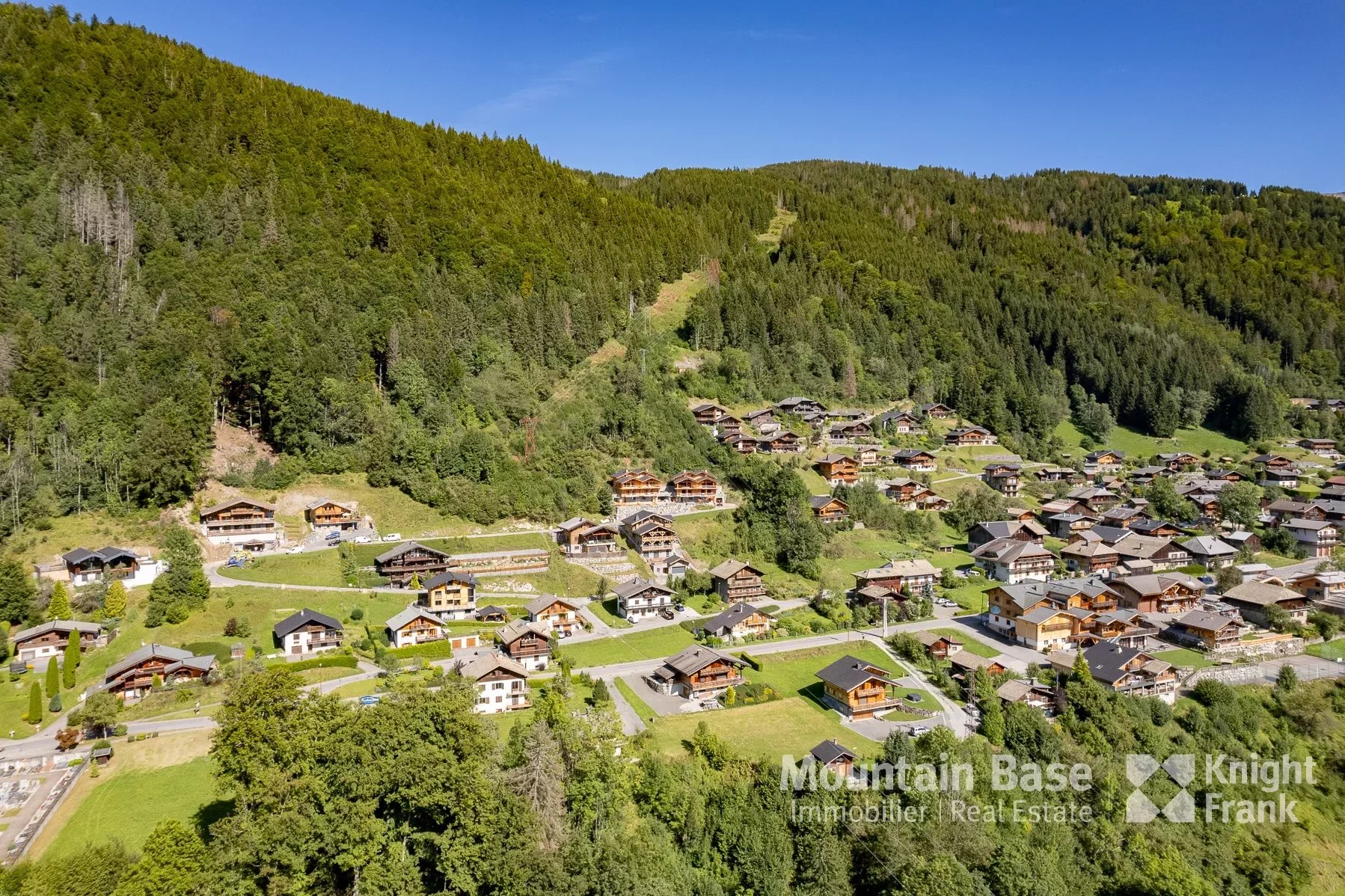 Photo of 5 bedroom new build chalet in Montriond