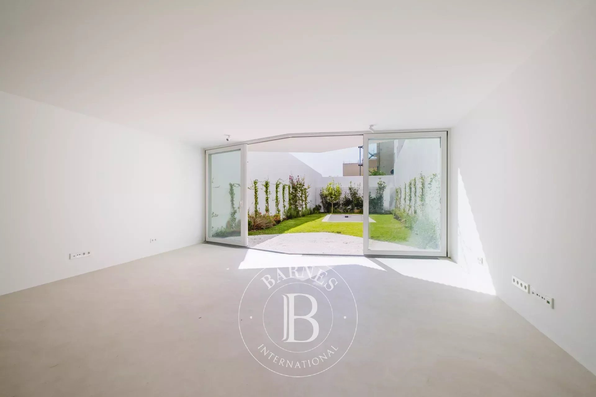 Jardin et piscine privés