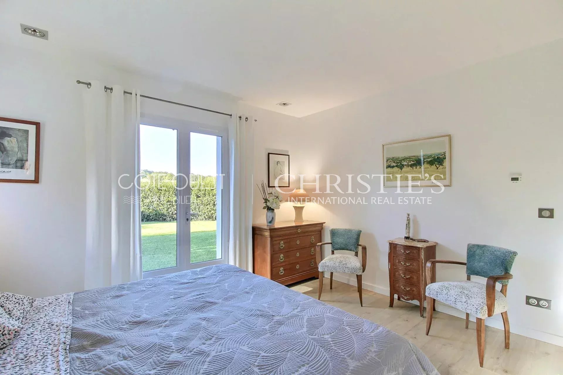 4 Bedroom Villa/Townhouse's Image 5