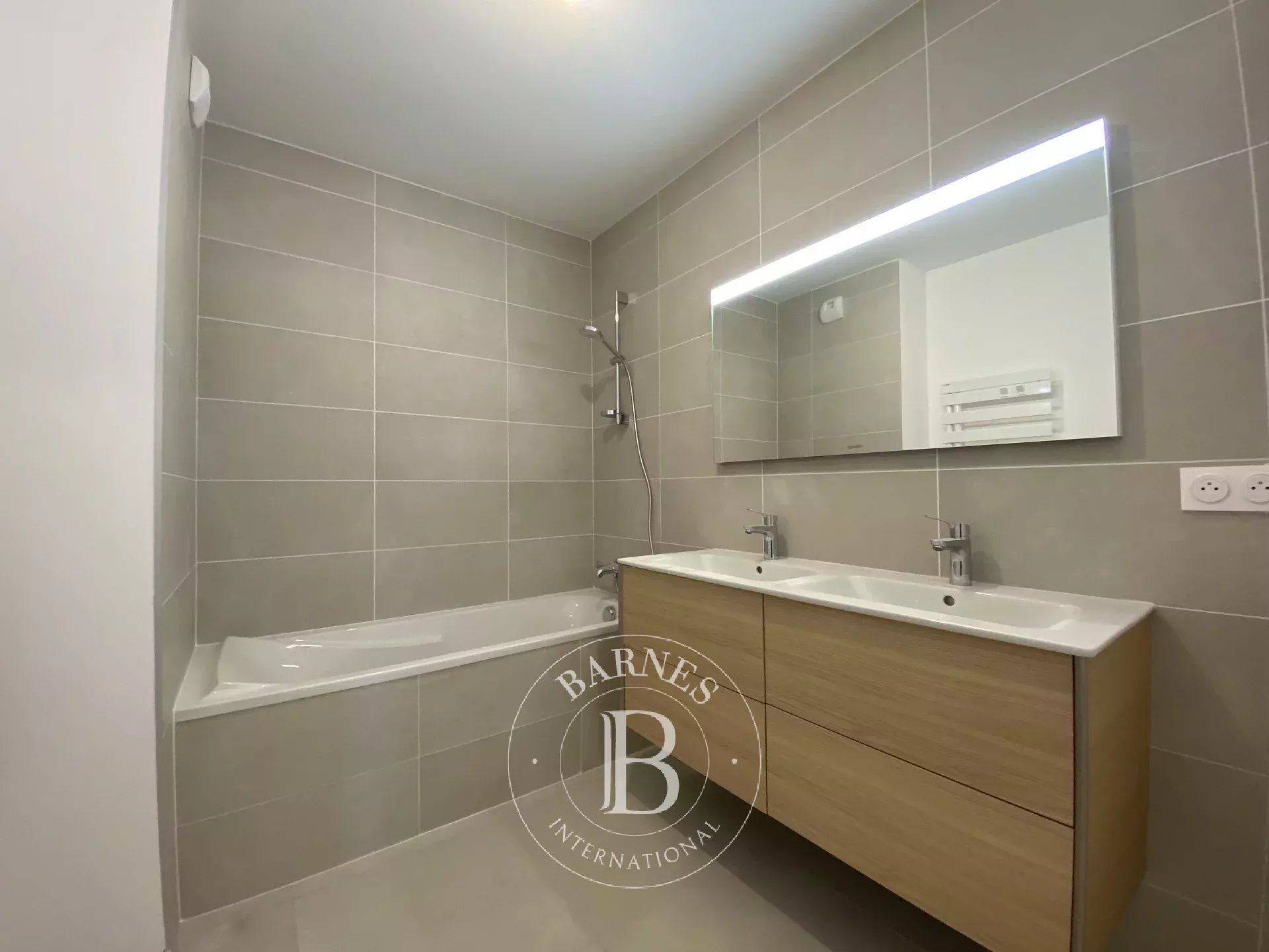 Daire Pringy - picture 7