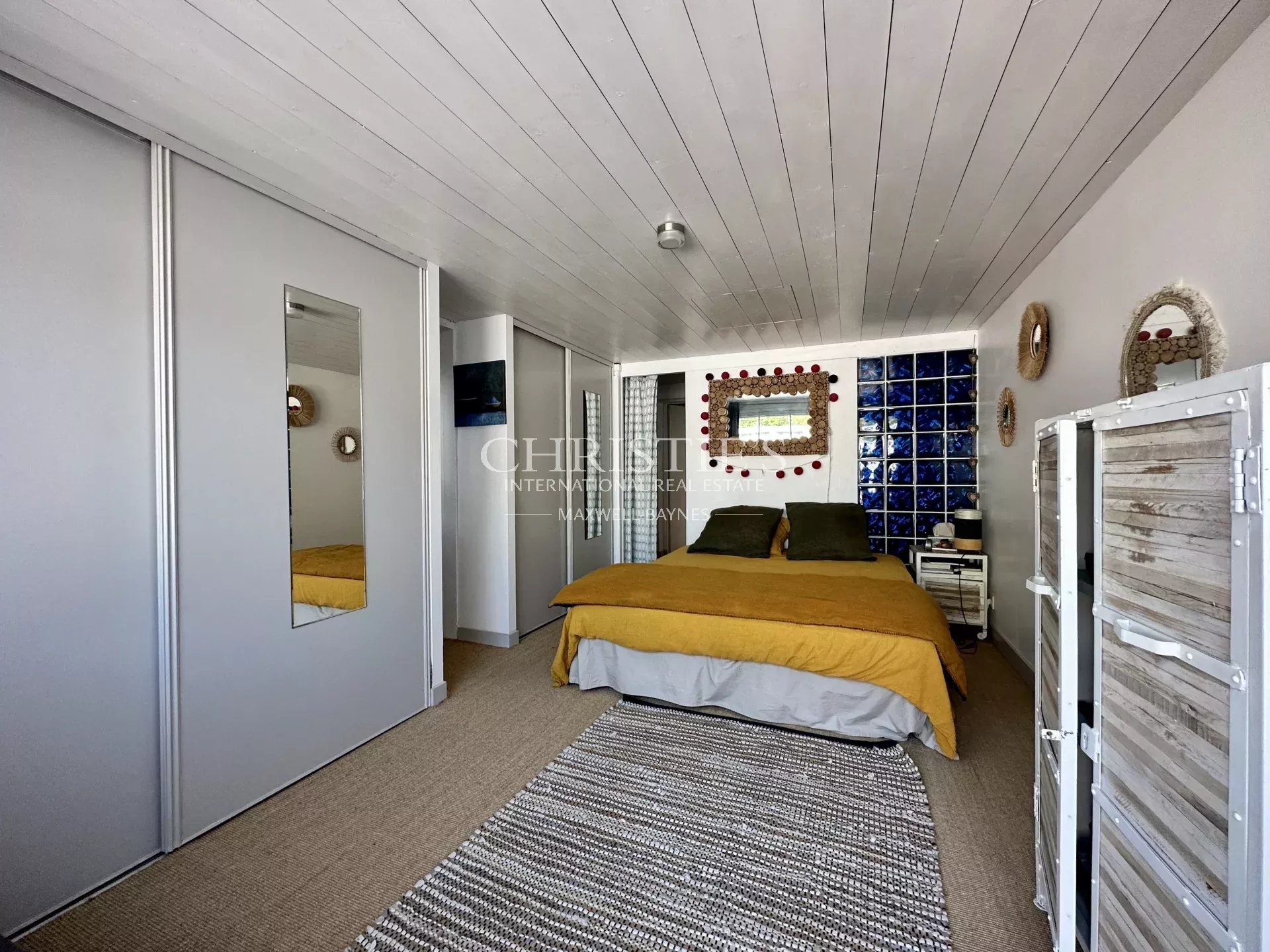 5 Bedroom Villa/Townhouse's Image 13