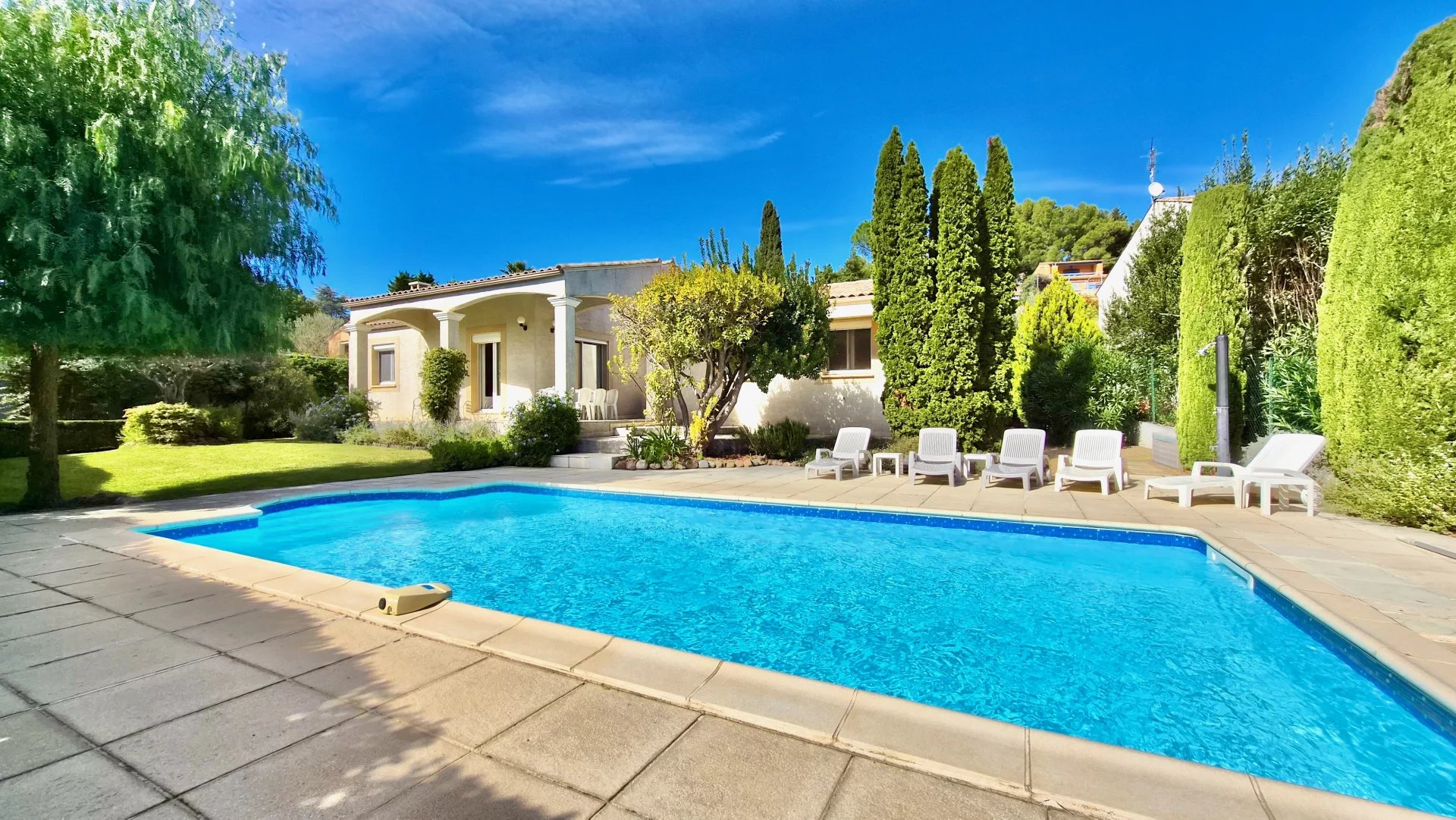 Agence immobilière de 