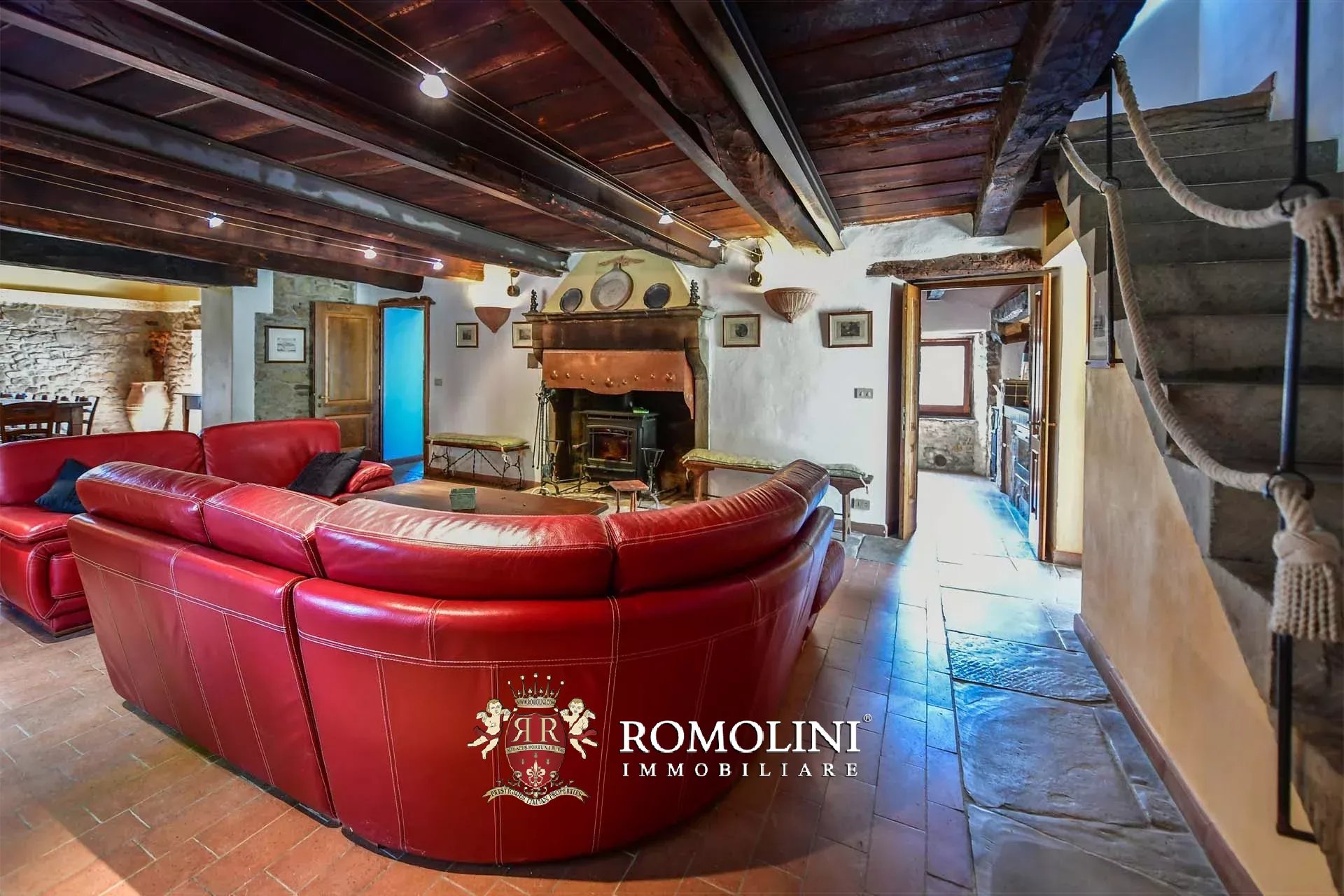 8 Bedroom Villa/Townhouse's Image 39
