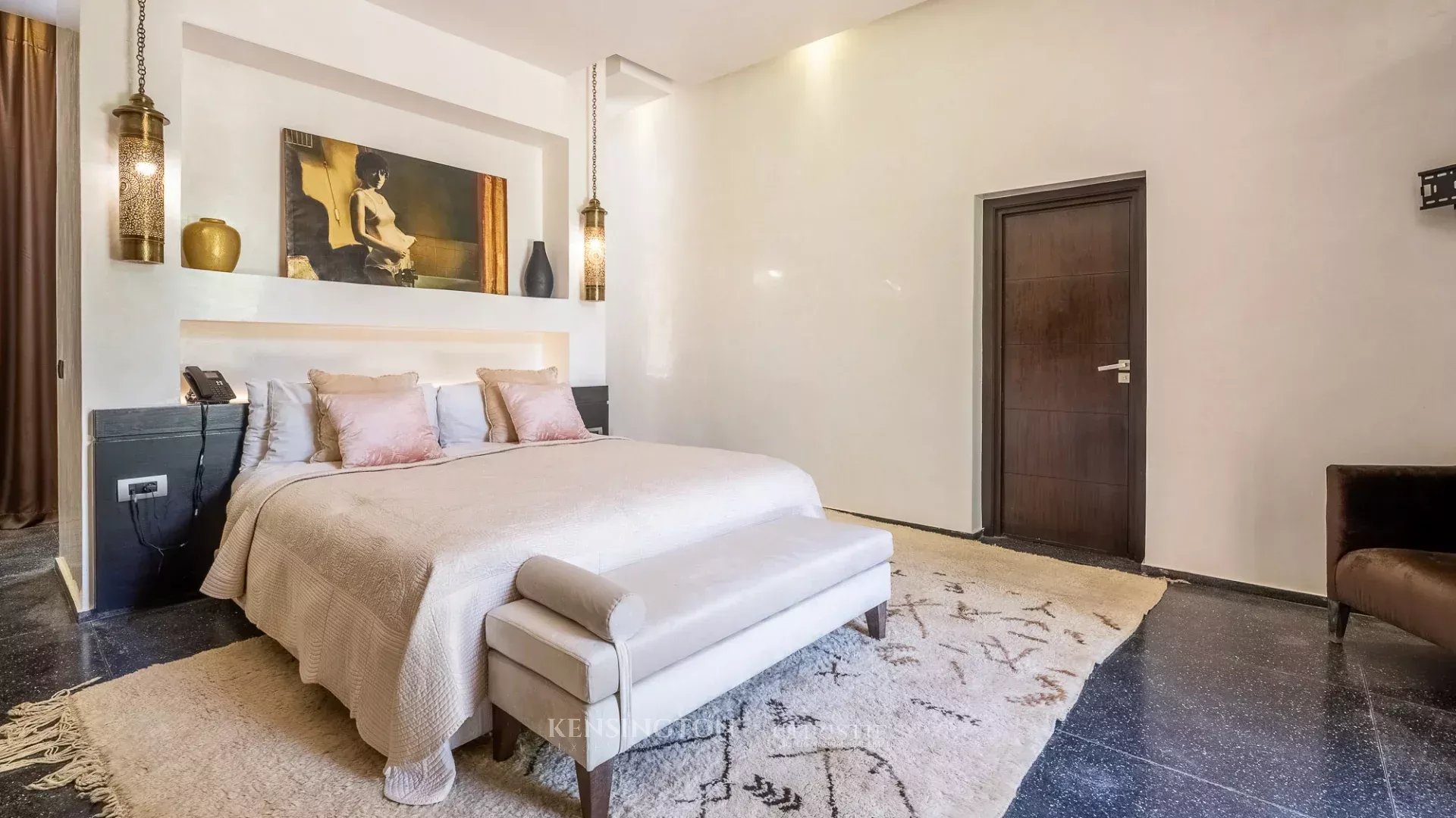 6 Bedroom Villa/Townhouse's Image 17