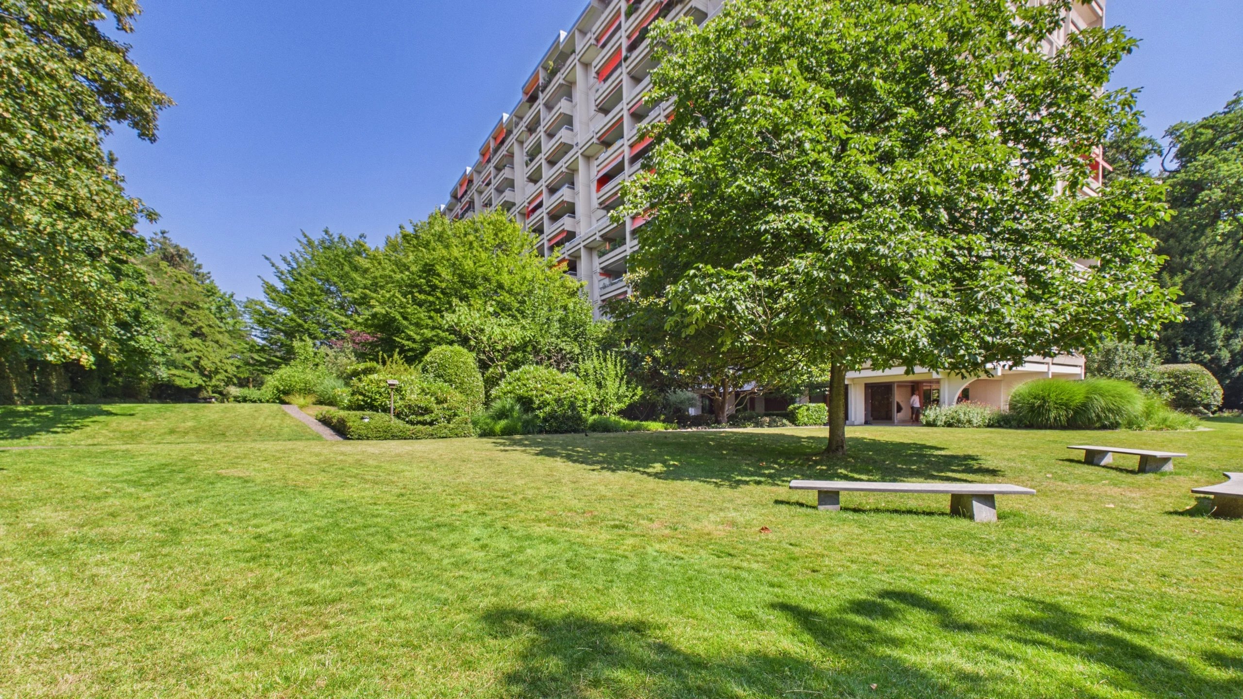 Bel appartement de 5 pièces traversant au Petit-Saconnex