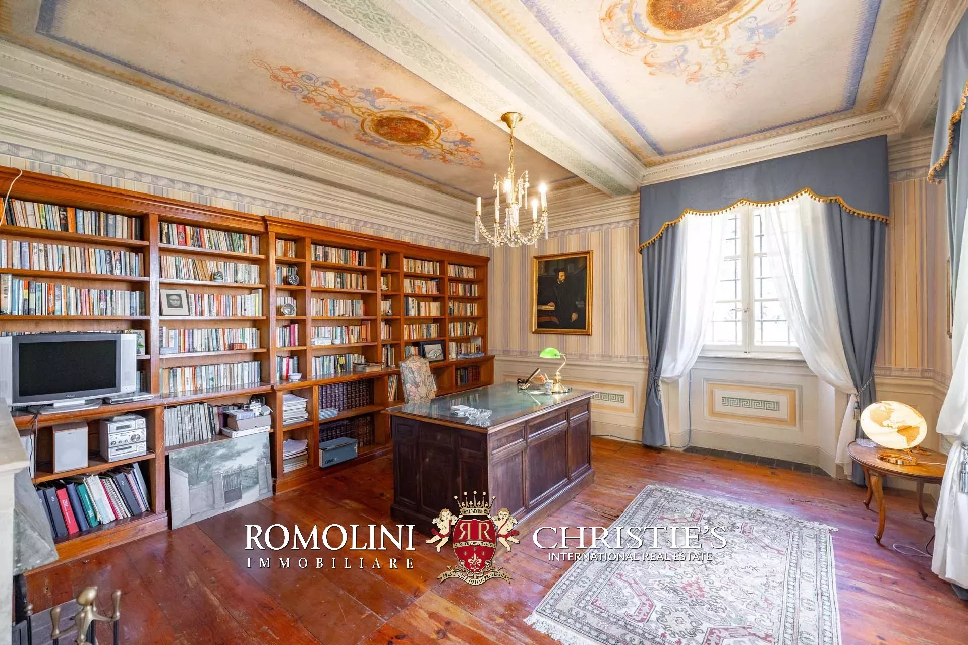 6 Bedroom Villa/Townhouse's Image 75