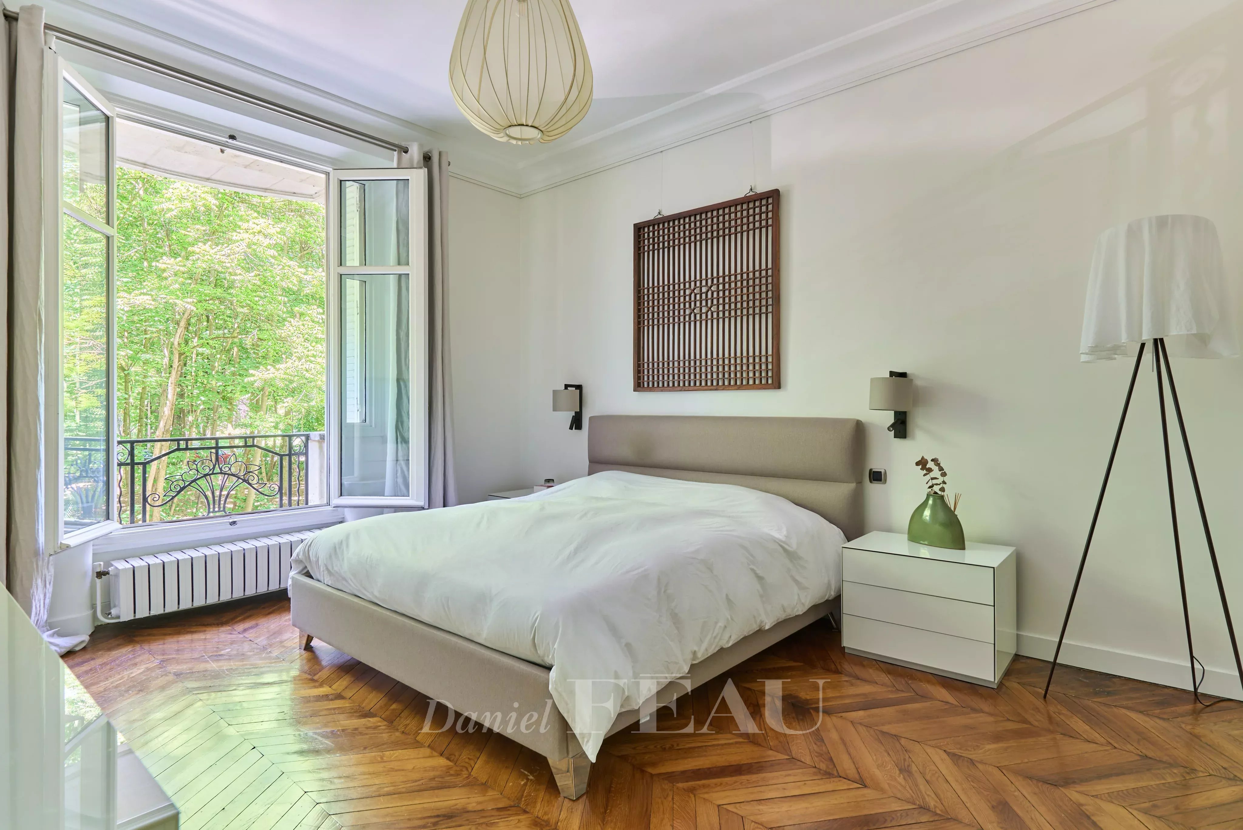 Sale Apartment Paris 16th
