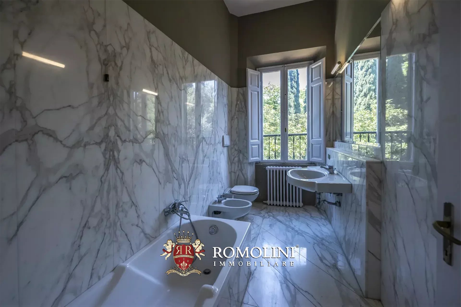 8 Bedroom Villa/Townhouse's Image 59
